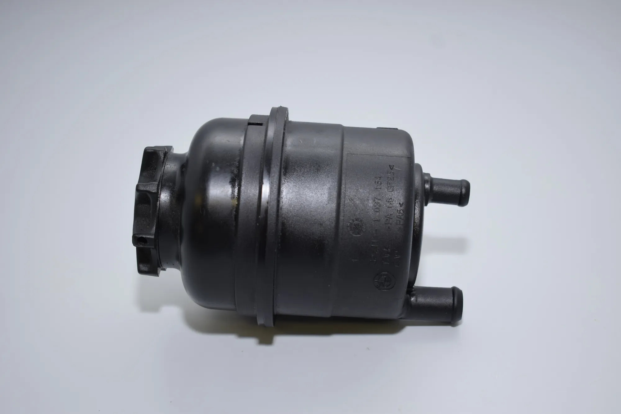 Power Steering Pump Tank – OEM 1097164 · BMW 5 (E60) 523 i 2005