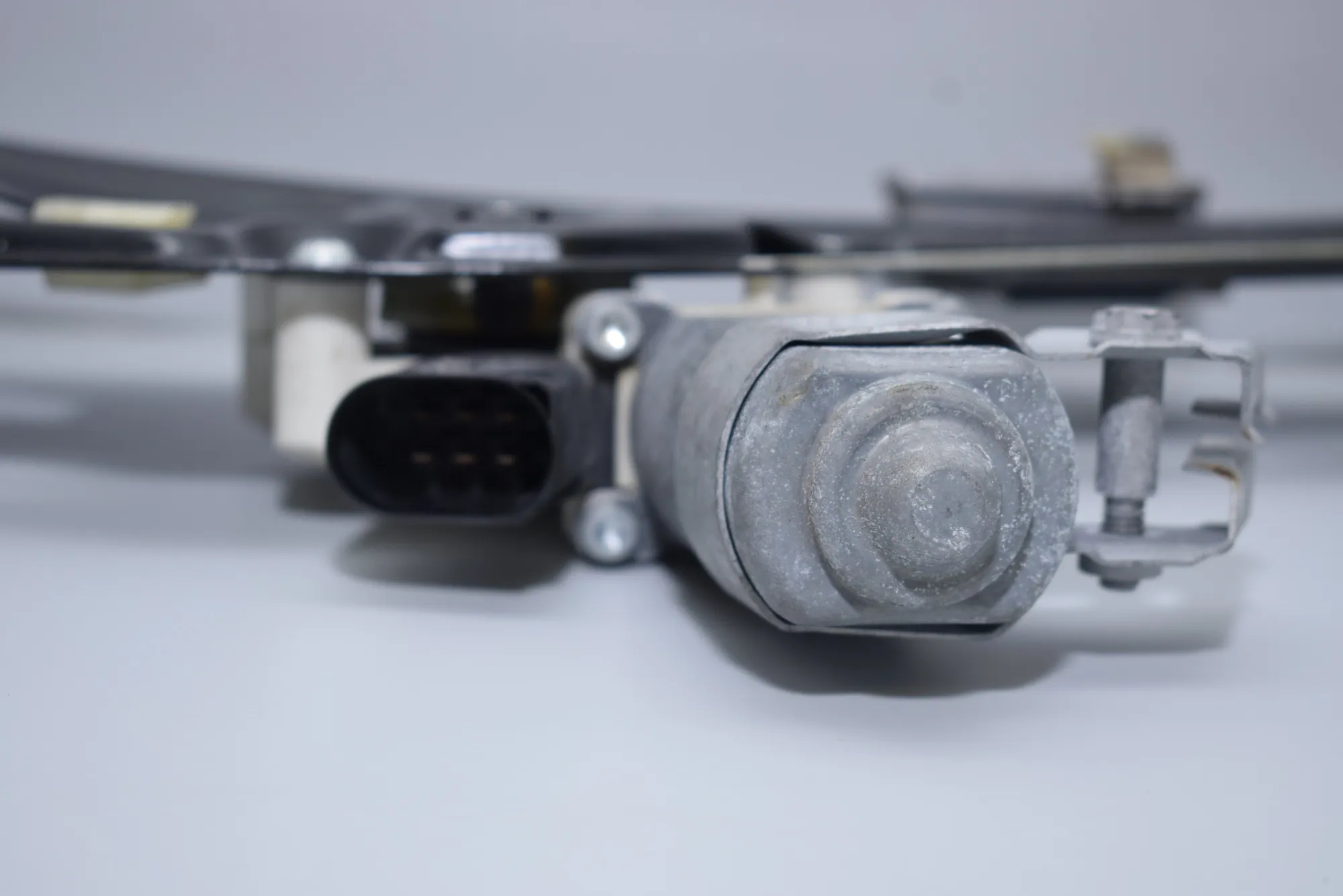 Rear Right Door Window Regulator – OEM 7034388 · BMW 5 (E60) 523 i 2005 – 2