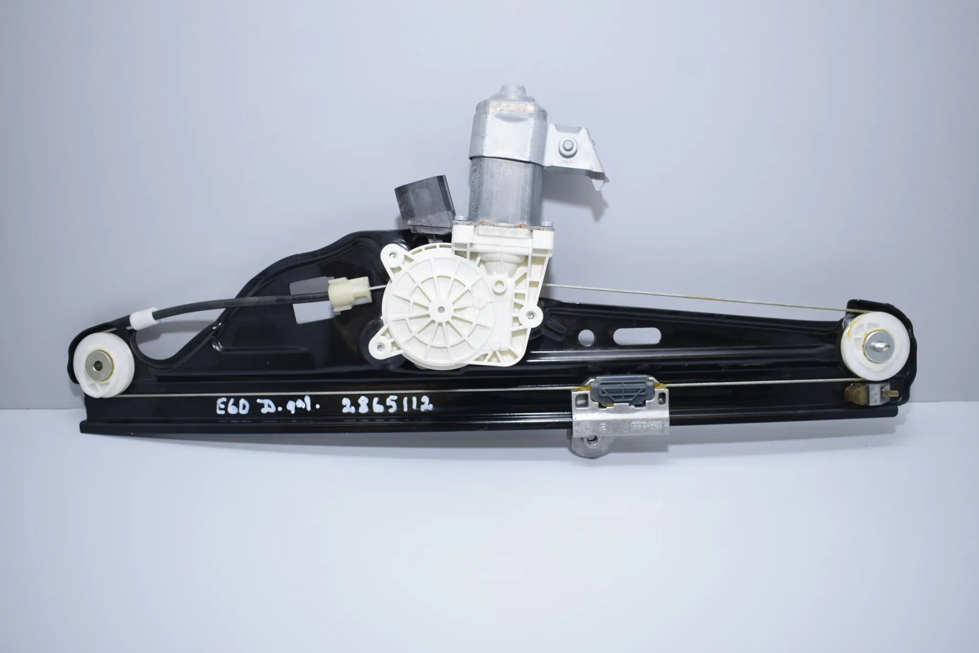 Rear Right Door Window Regulator – OEM 7034388 · BMW 5 (E60) 523 i 2005 – 5