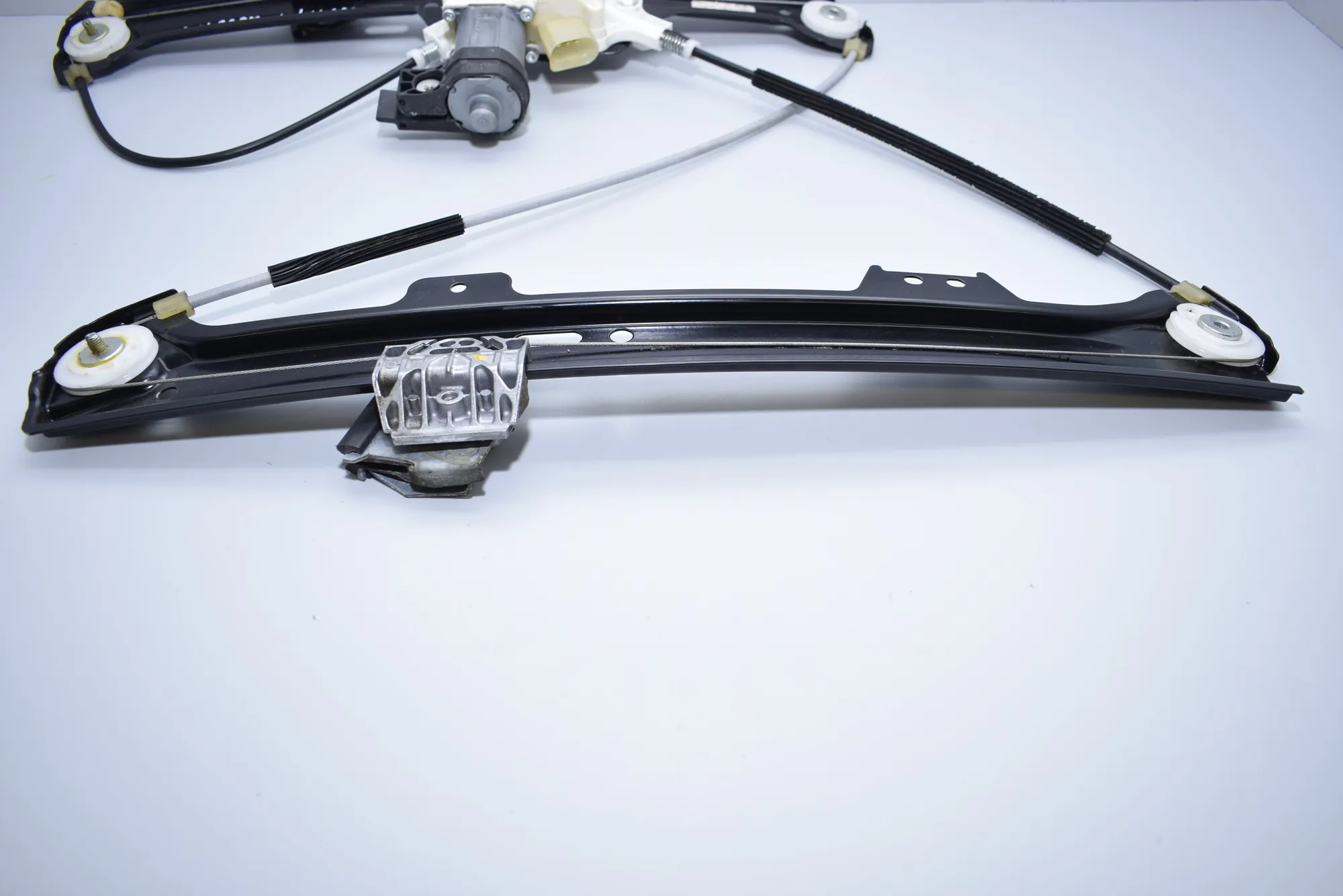 Front Left Door Window Regulator – OEM 7184741 · BMW 5 (E60) 523 i 2005 – 2