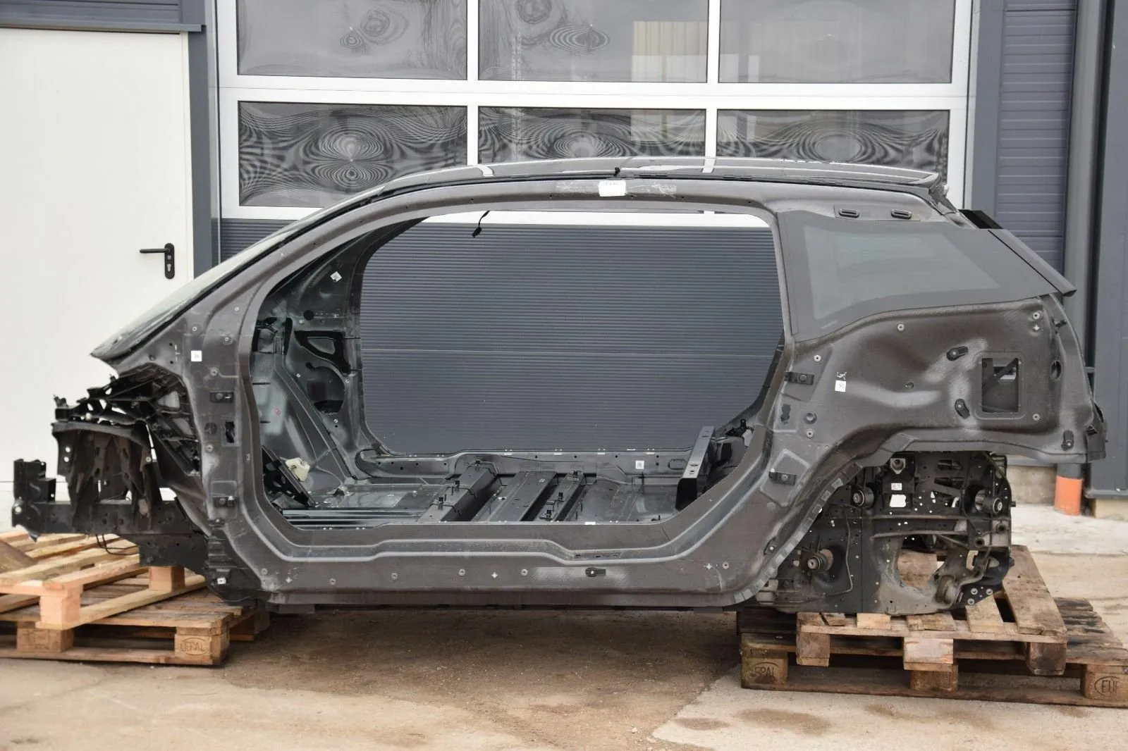 Vehicle Body – OEM NA · BMW i3 (I01) Hybrid 2017