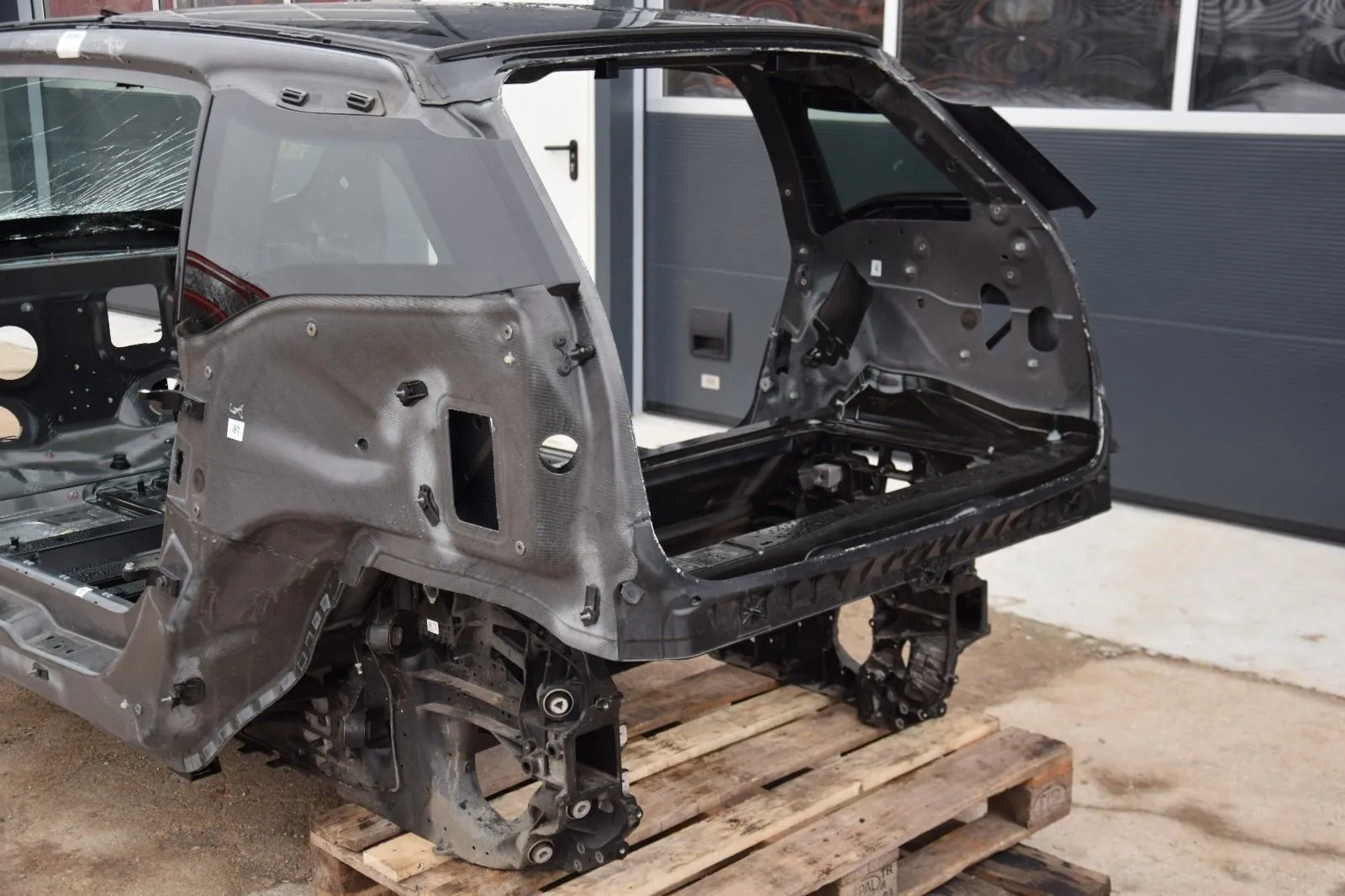 Vehicle Body – OEM NA · BMW i3 (I01) Hybrid 2017 – 11