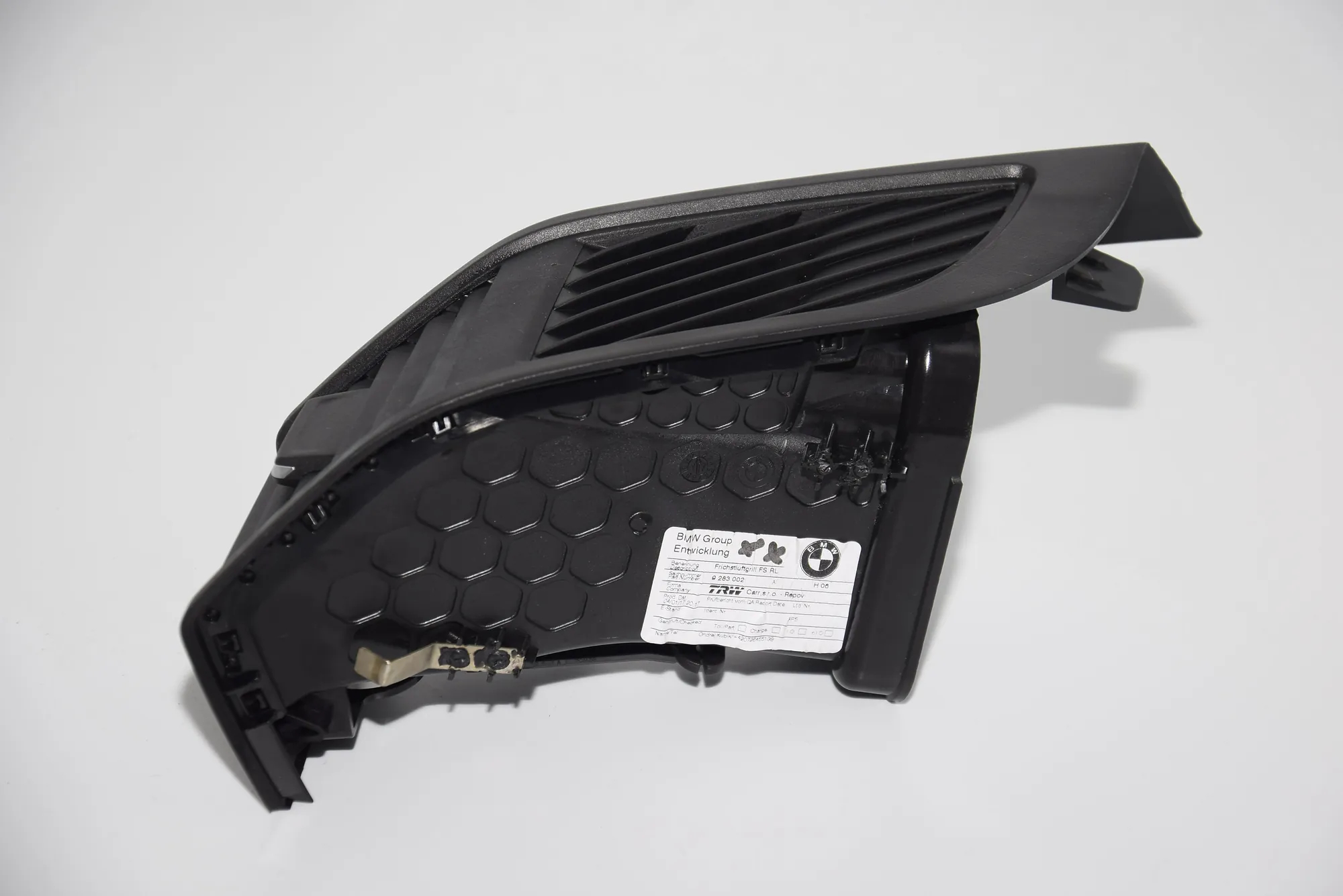 Dashboard Air Vents – OEM 9283002 · BMW i3 (I01) Hybrid 2017 – 2