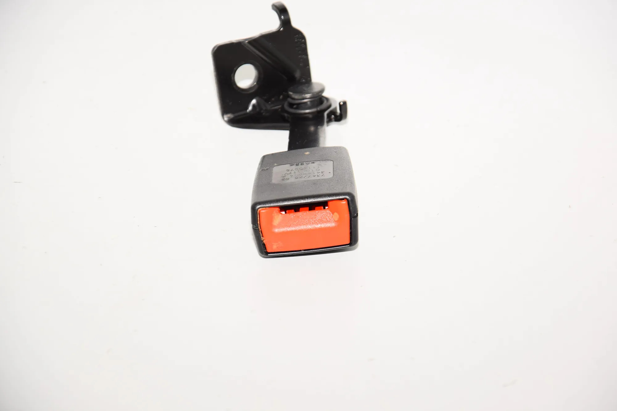 Rear Right Seat Buckle – OEM 7347726 · BMW i3 (I01) Hybrid 2017 – 3
