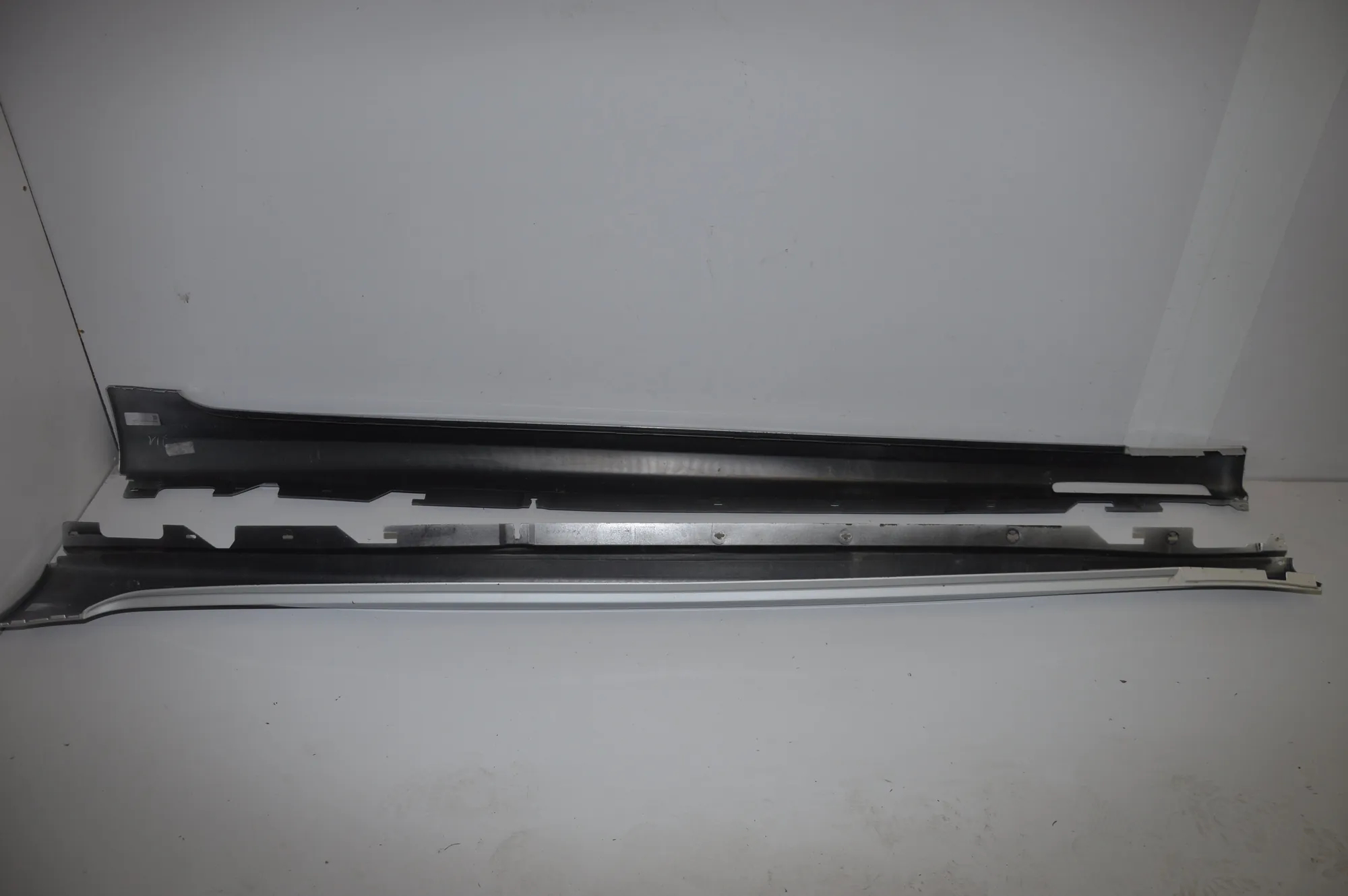 Right Side Plastic Sideskirt Cover – OEM 8059980 · BMW 7 (G11, G12) BMW 7 (G11, G12) 2016 – 2