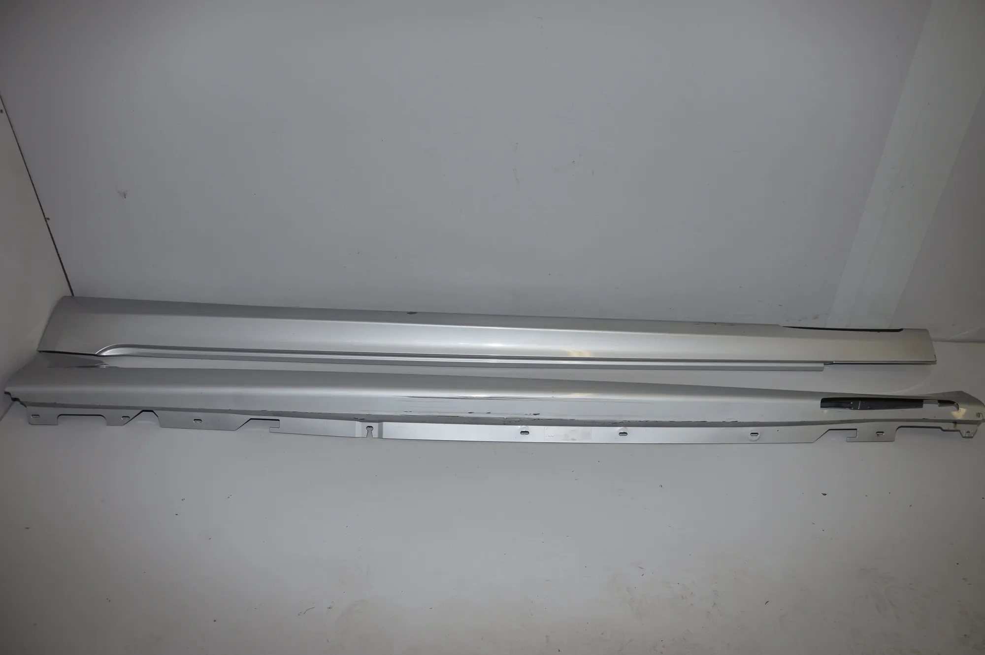 Right Side Plastic Sideskirt Cover – OEM 8059980 · BMW 7 (G11, G12) BMW 7 (G11, G12) 2016