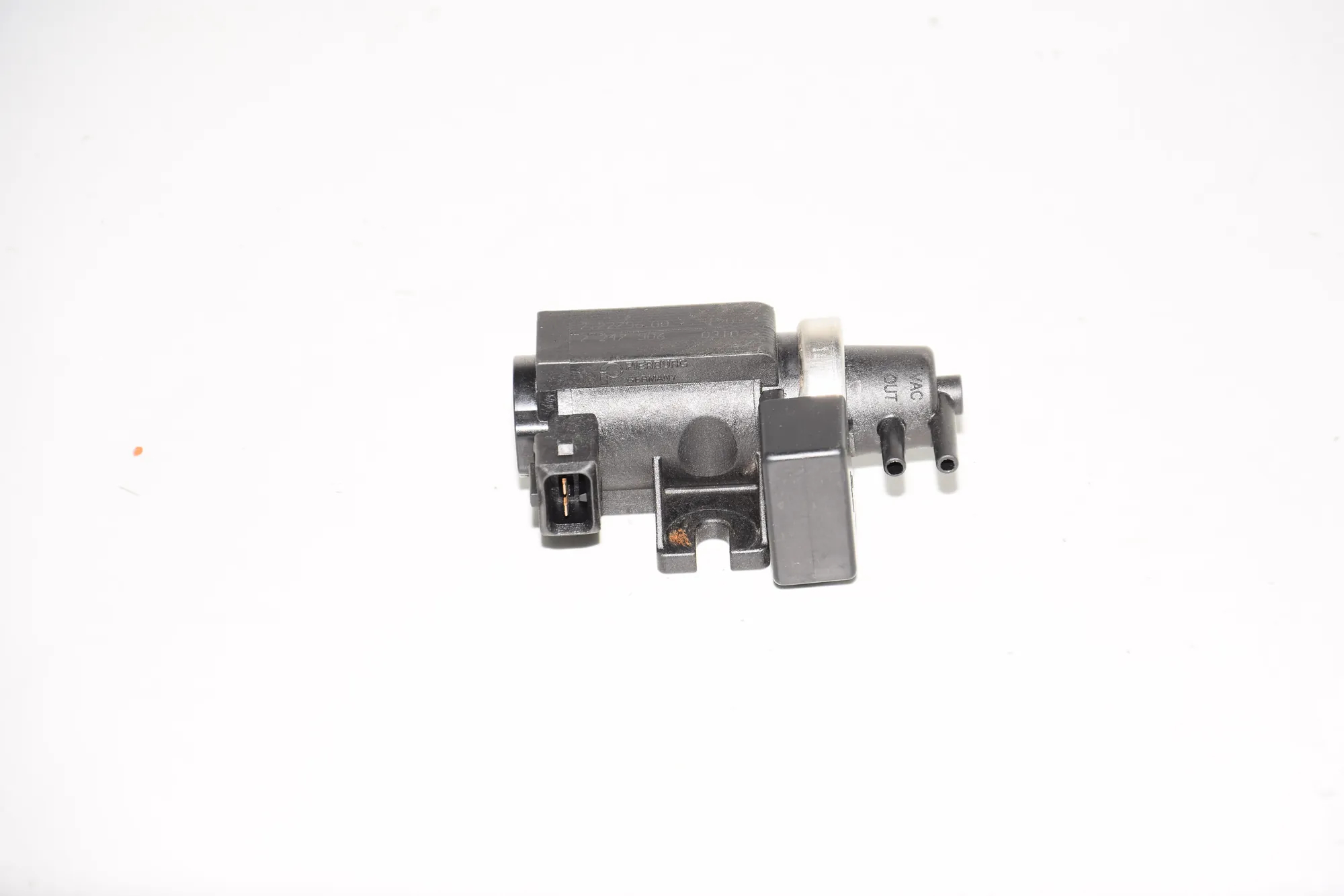 Solenoid Valve – OEM 2247906 · BMW 5 (E39) BMW 5 (E39) 530 d 2001 – 2
