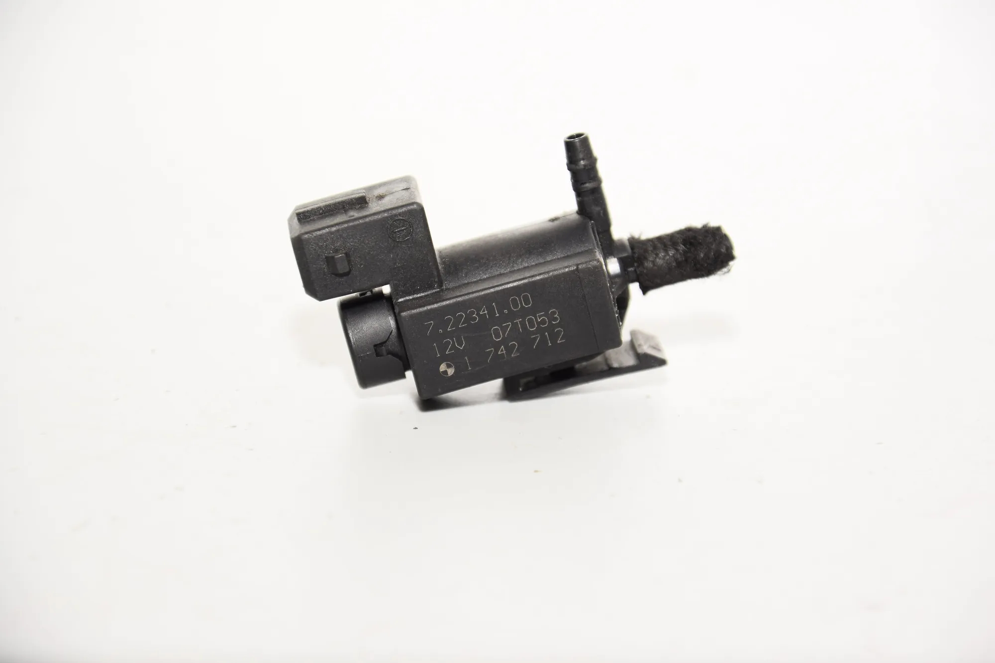 Solenoid Valve – OEM 1742712 · BMW 5 (E39) BMW 5 (E39) 530 d 2001 – 3
