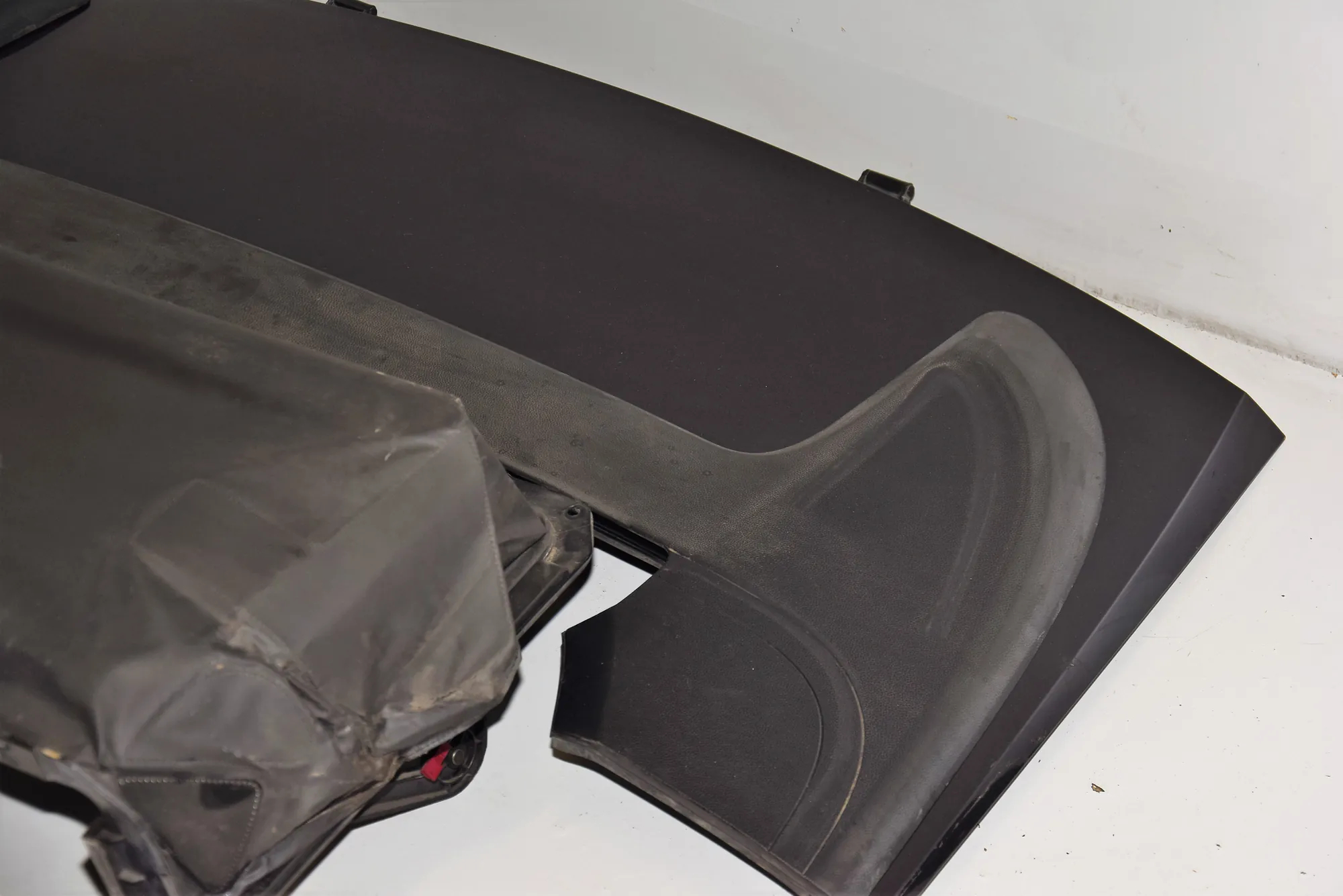 Tailgate Bootlid – OEM 8236837 · BMW 6 Cabrio (E64) BMW 6 Cabrio (E64) 2008 – 4