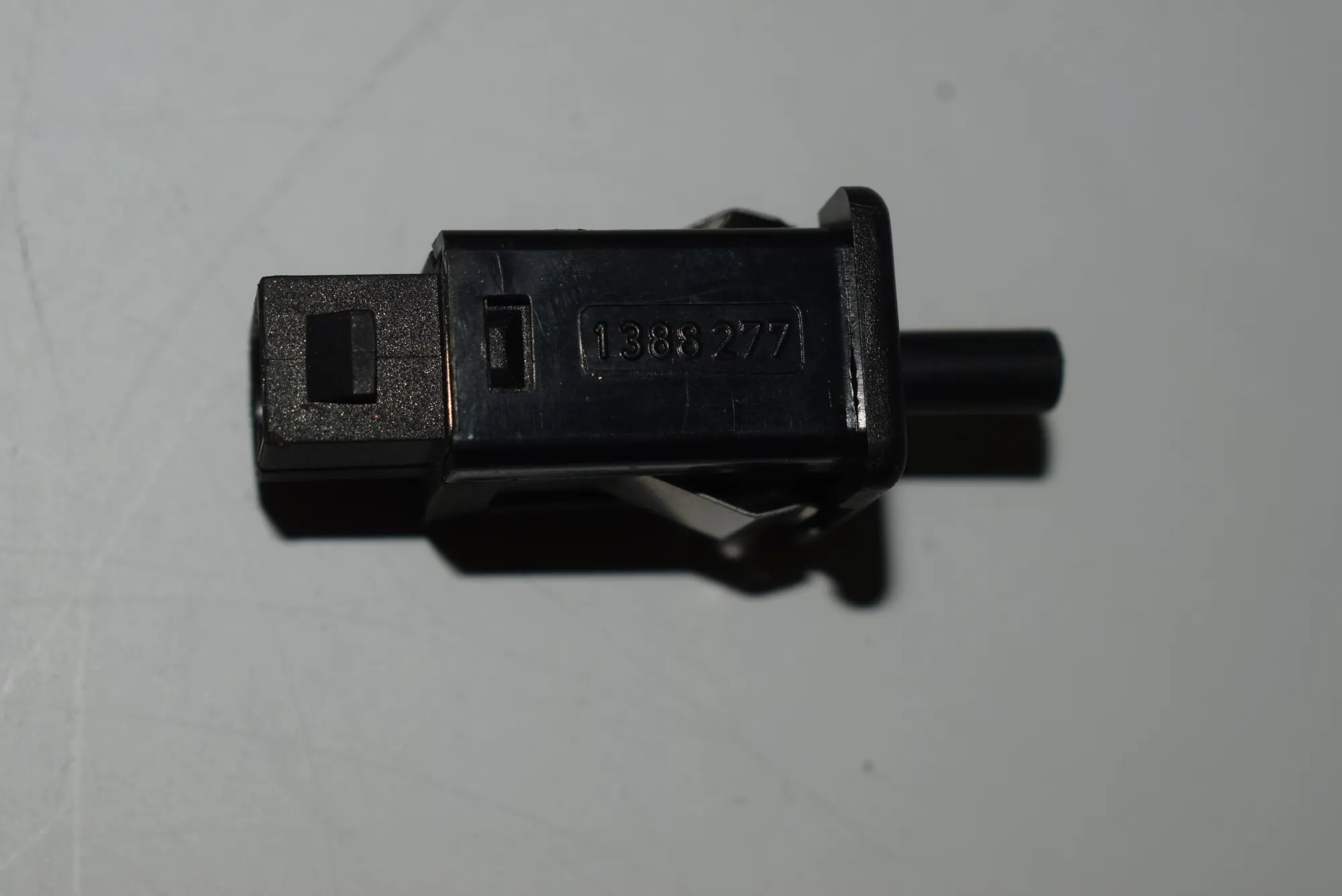 Switches – OEM 1388277 · BMW 5 (E39) BMW 5 (E39) 2003 – 5