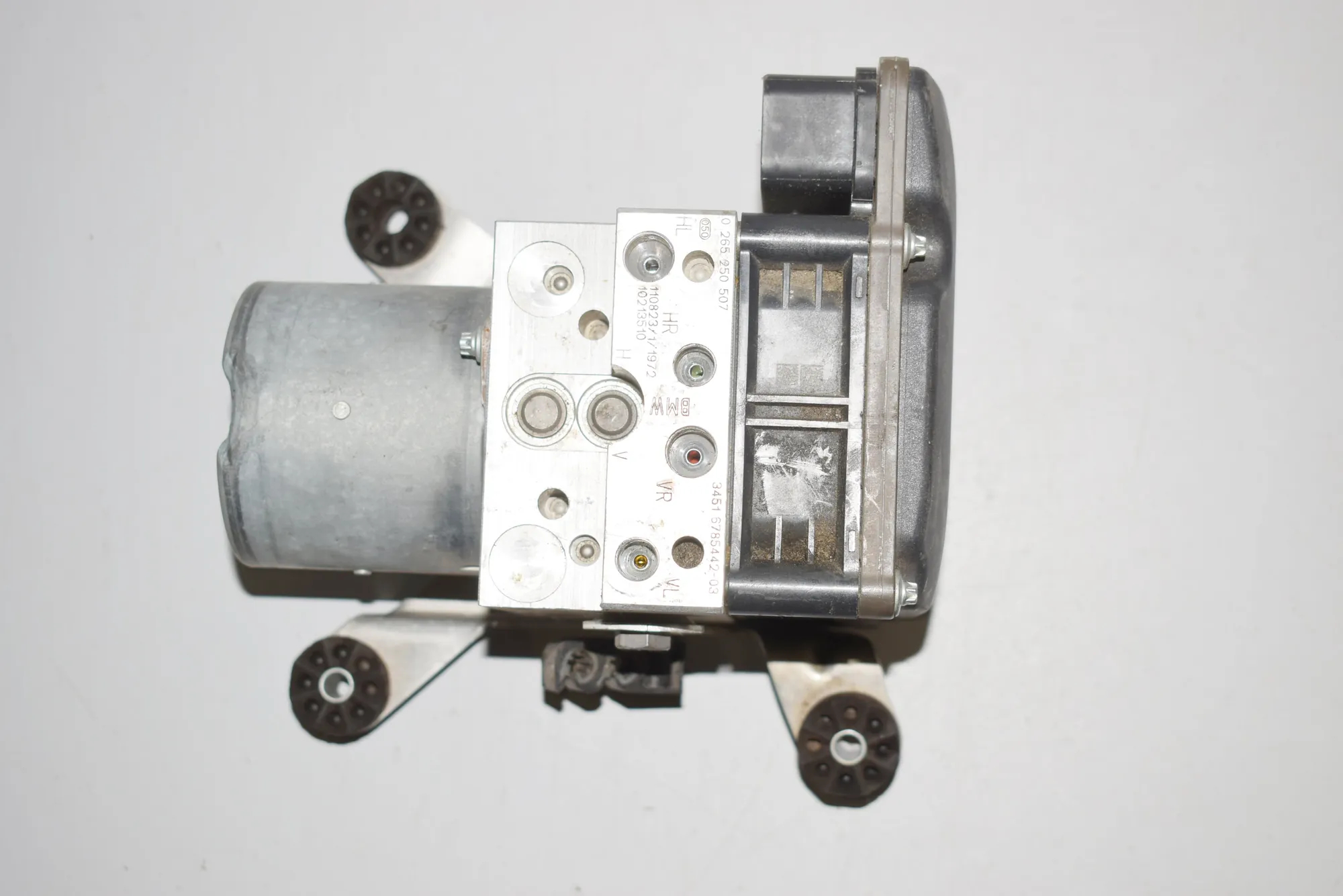 ABS Pump – OEM 6851374 · BMW 5 (F10) BMW 5 (F10) 2011 – 8