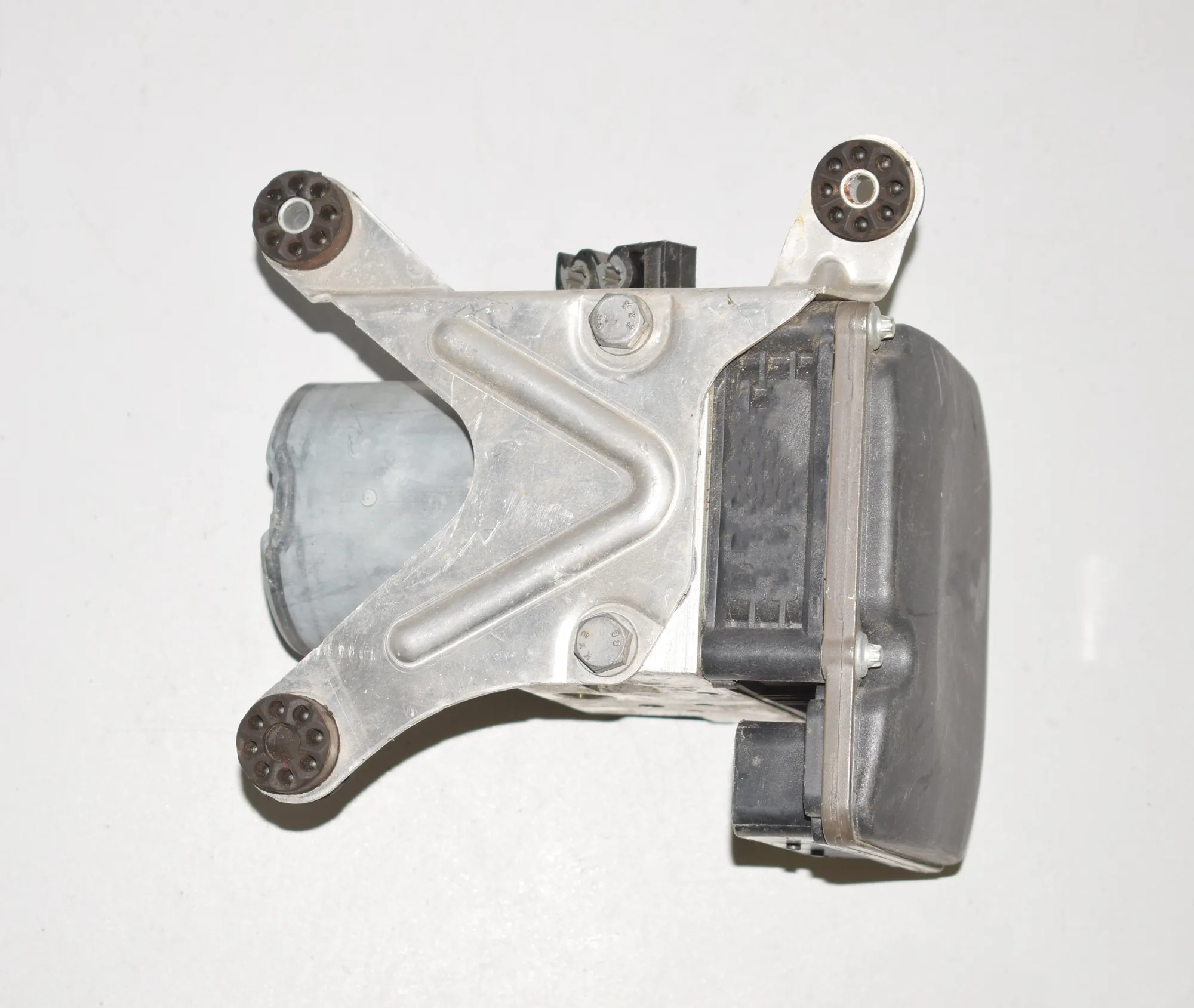 ABS Pump – OEM 6851374 · BMW 5 (F10) BMW 5 (F10) 2011 – 7