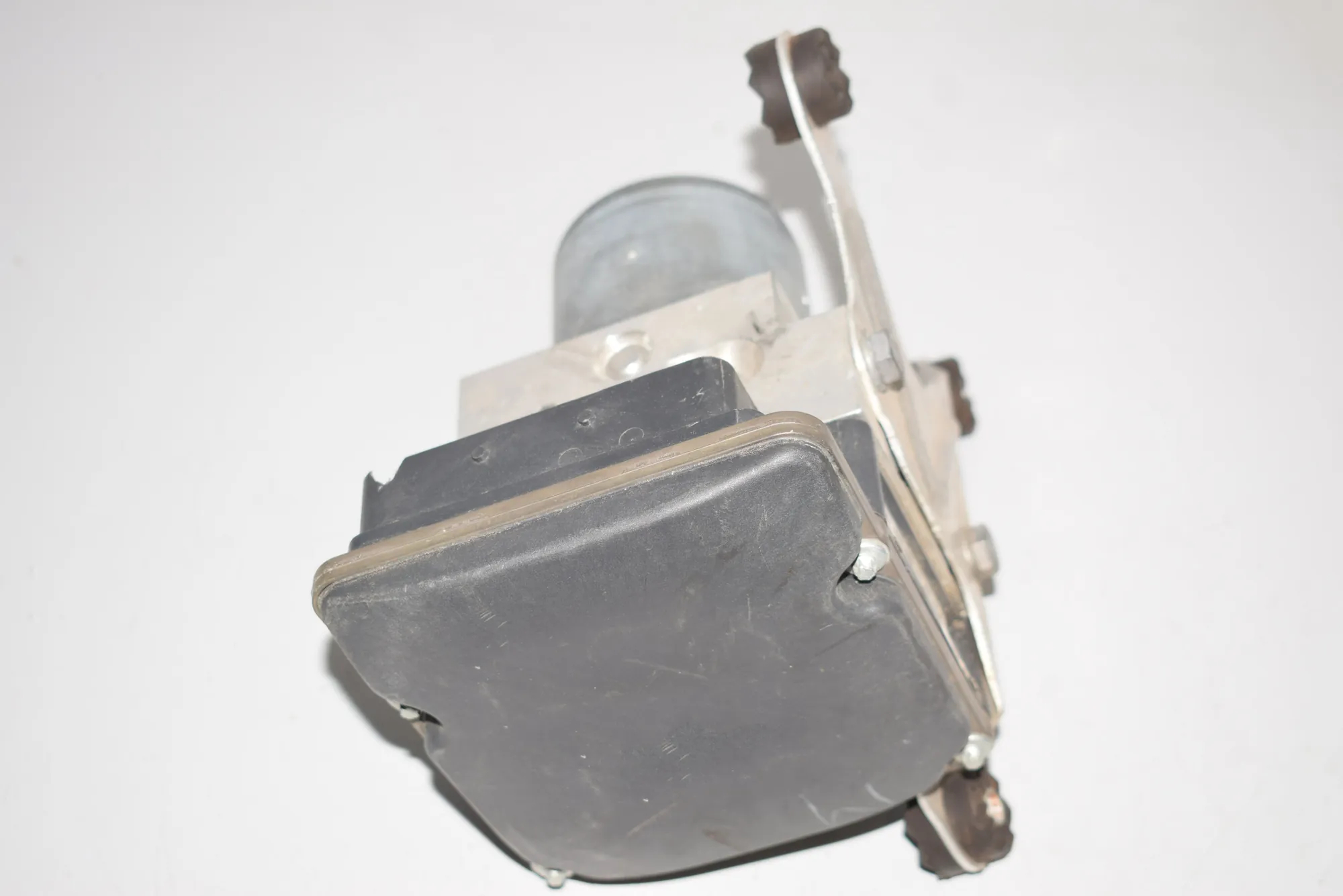 ABS Pump – OEM 6851374 · BMW 5 (F10) BMW 5 (F10) 2011 – 9