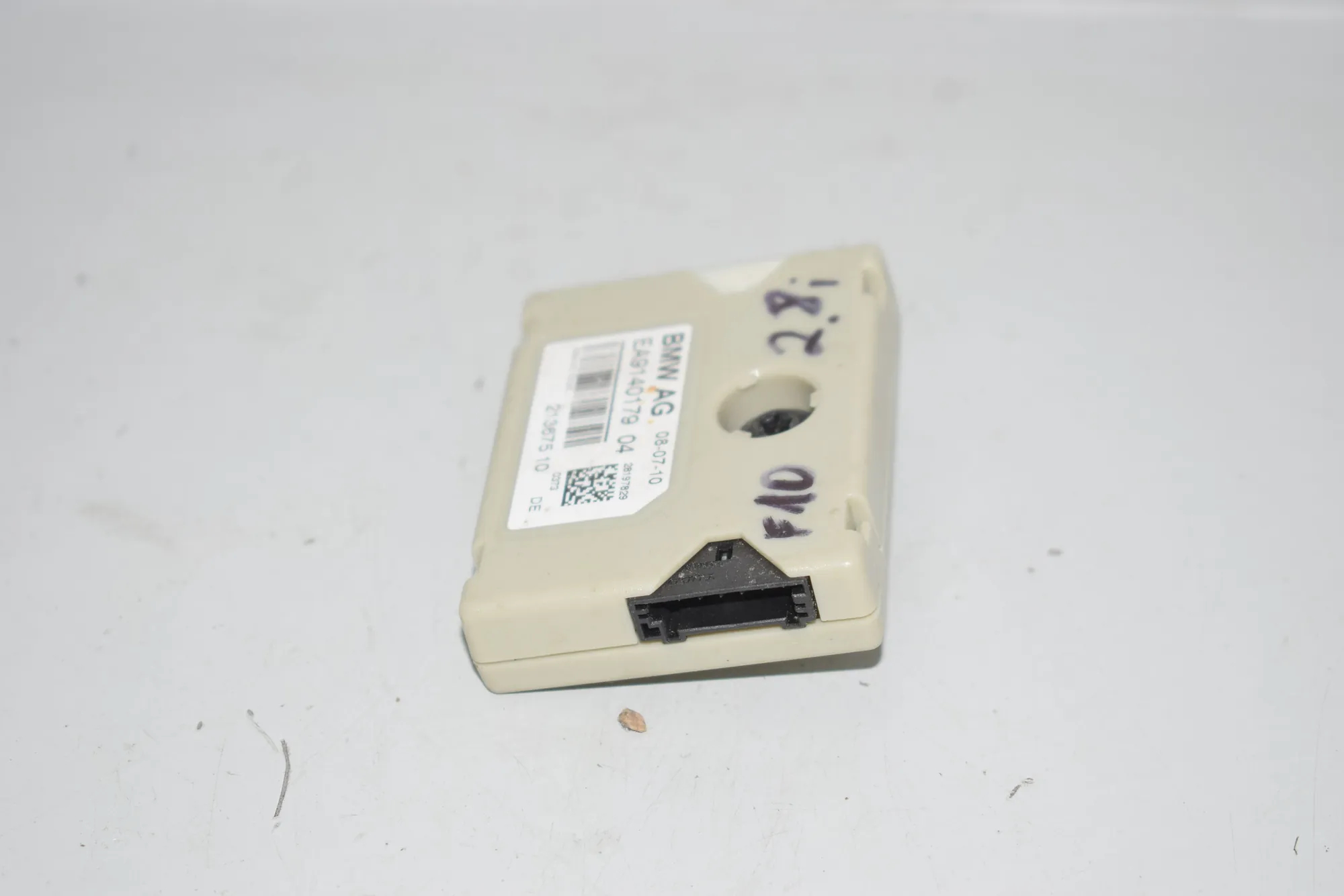Antenna – OEM 9140179 · BMW 5 (F10) BMW 5 (F10) 2012 – 3