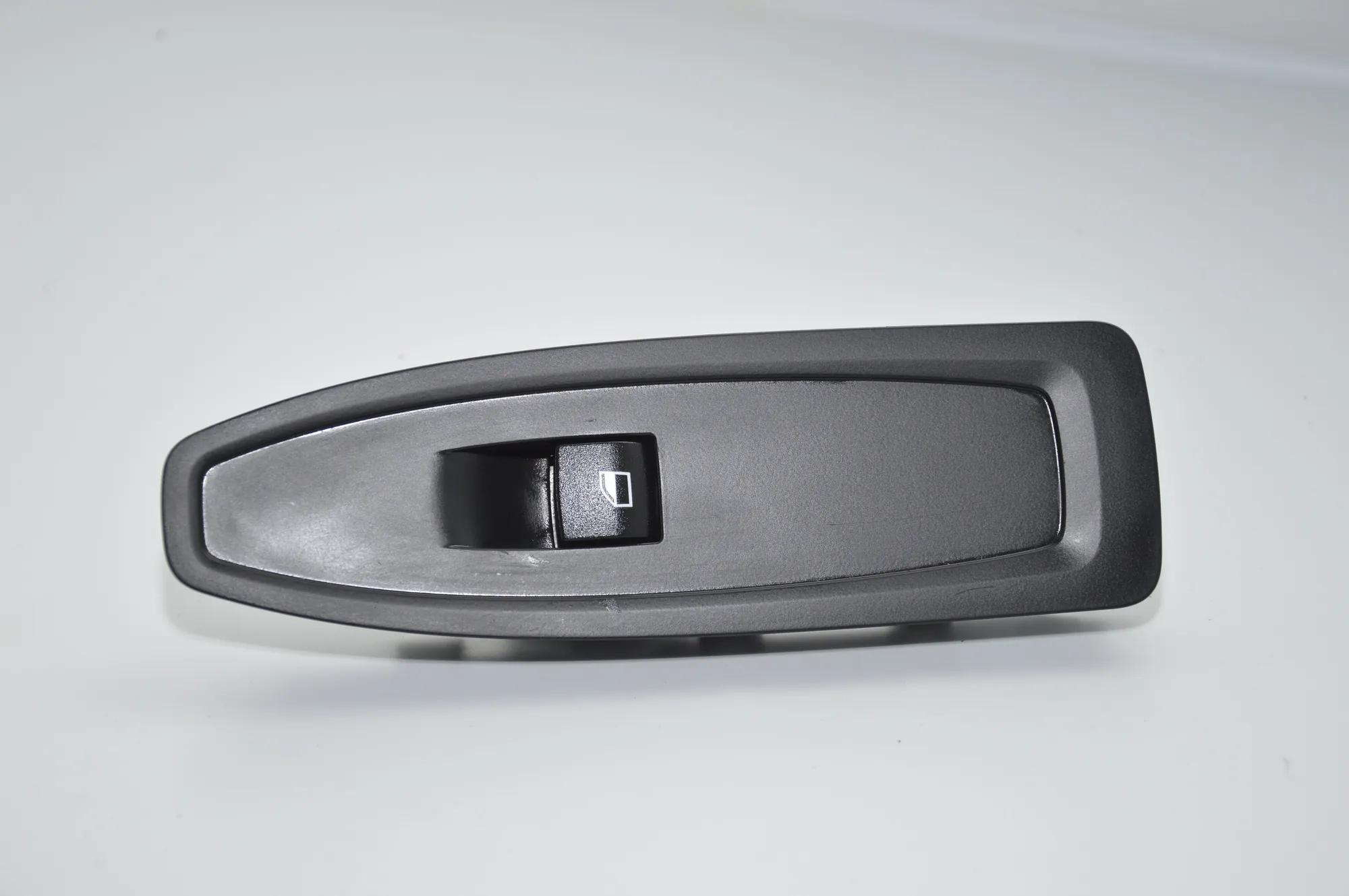 Front Right Door Window Switch – OEM 7318451 · BMW 4 Coupe (F32, F82) BMW 4 Coupe (F32, F82) 2014