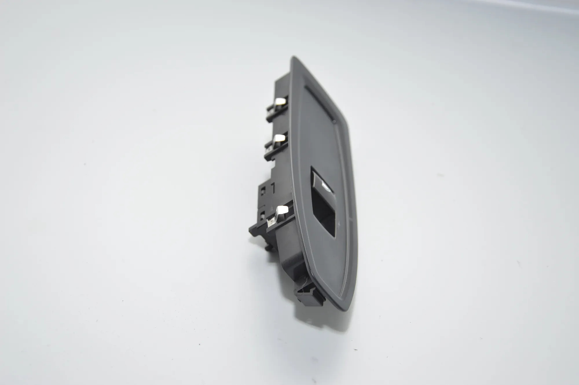 Front Right Door Window Switch – OEM 7318451 · BMW 4 Coupe (F32, F82) BMW 4 Coupe (F32, F82) 2014 – 2