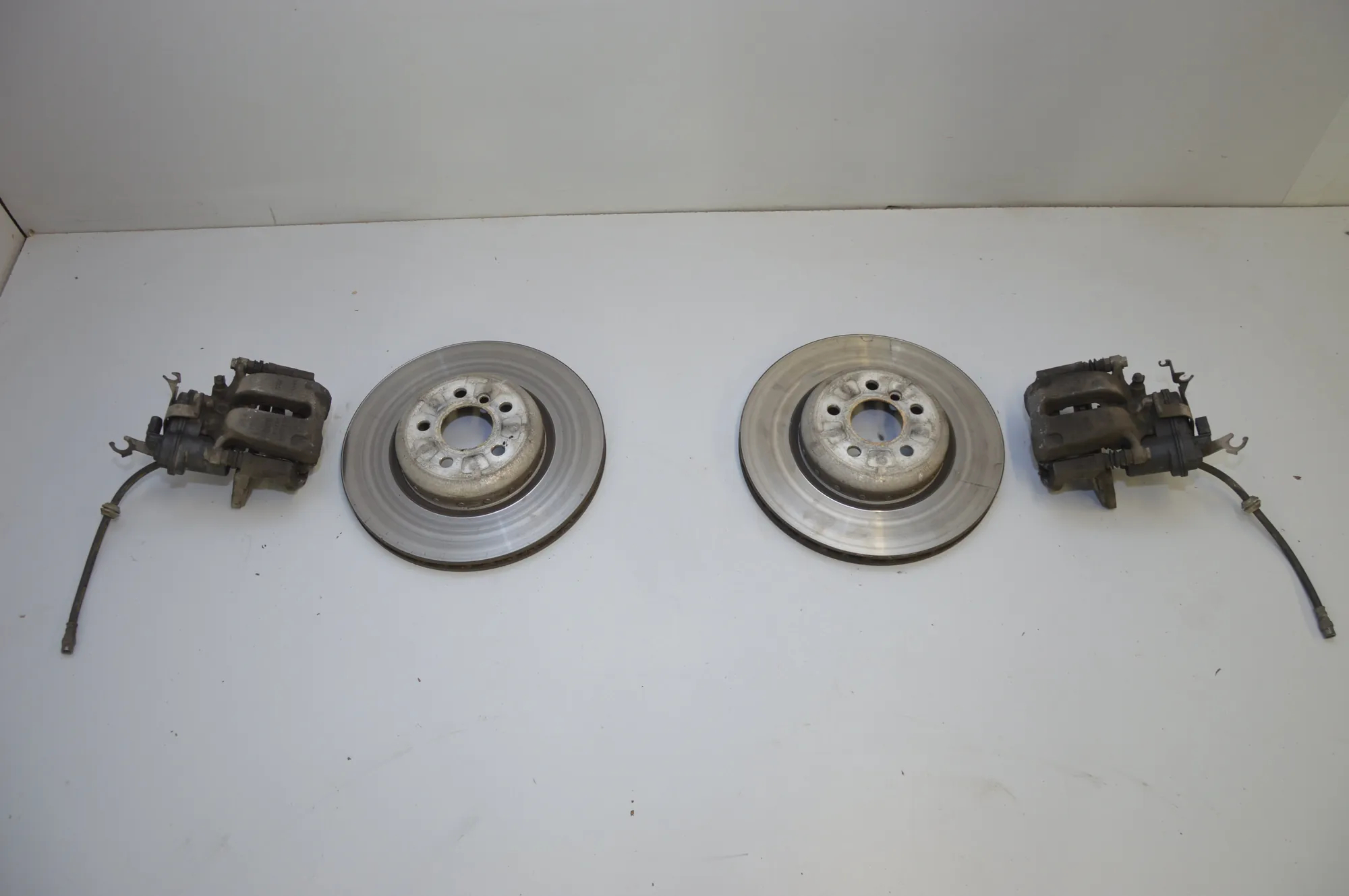Brake Calipers And Disc Kit – OEM NA · BMW 7 (G11, G12) BMW 7 (G11, G12) 730 d, Ld xDrive 2016