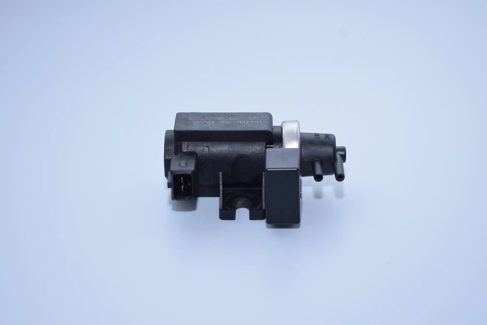 Solenoid Valve – OEM 2247906 · BMW 5 Touring (E39) 530 d 1999 – 2