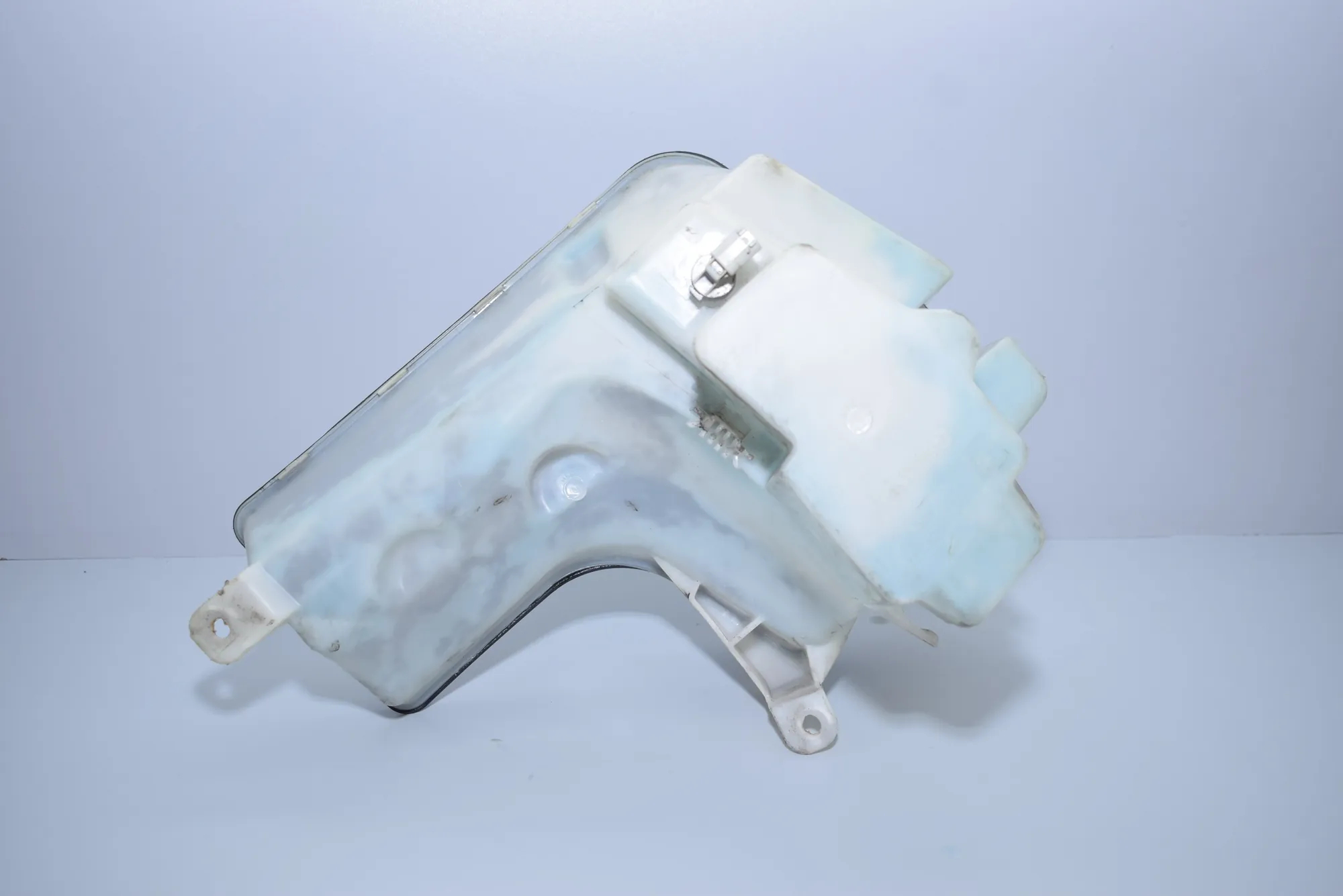 Window Washer Tank – OEM 8252738 · BMW X5 (E53) 3.0 d 2001 – 2