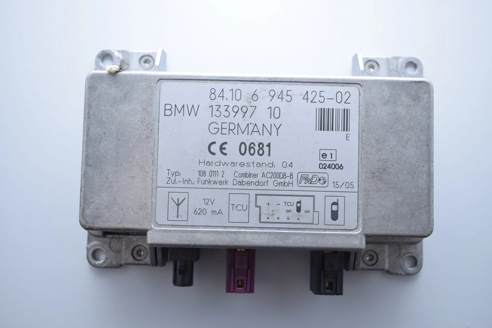 Antenna Amplifier – OEM 6945425 · BMW X5 (E53) 3.0 d 2005 – 4