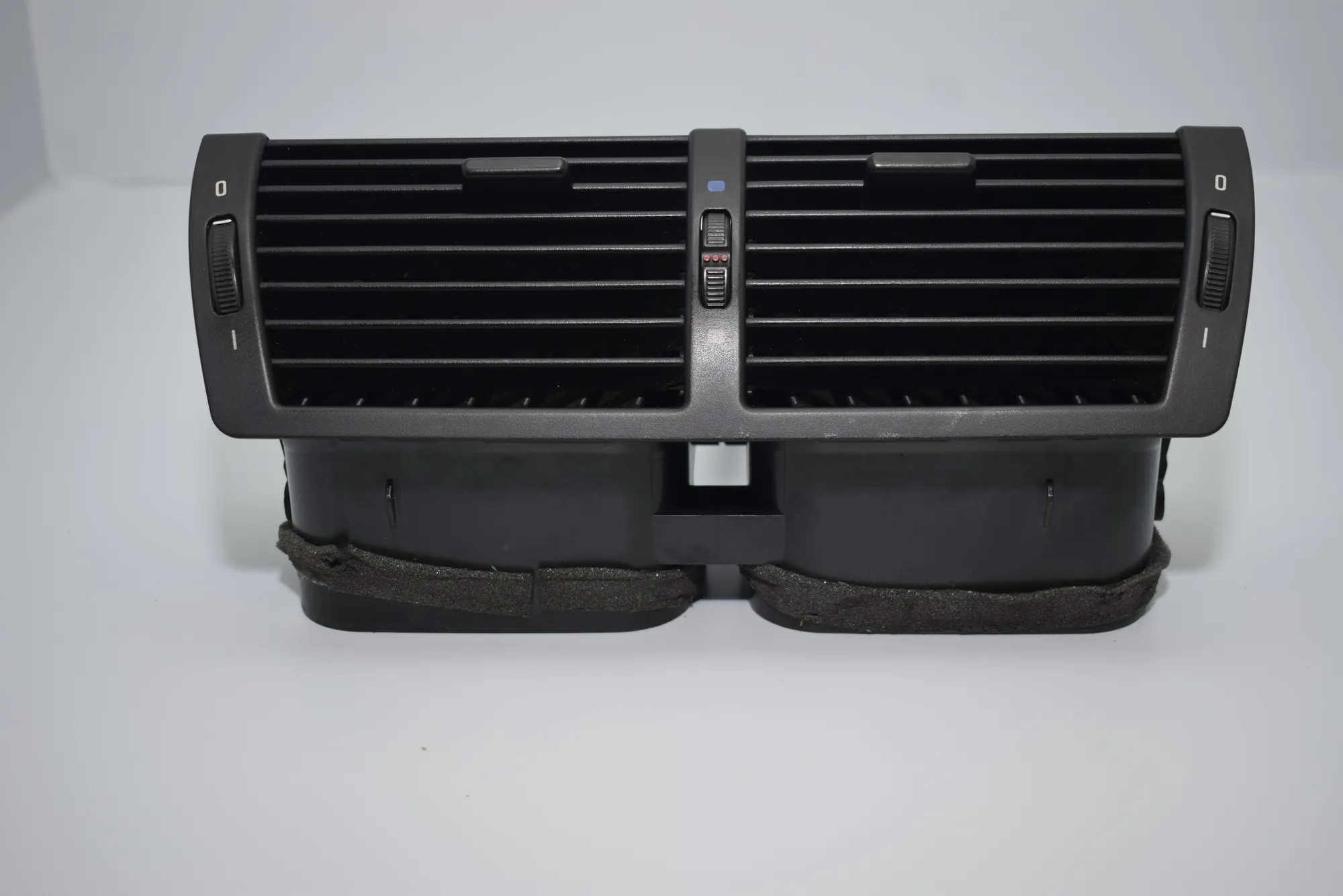 Dashboard Air Vents – OEM 8402221 · BMW X5 (E53) 3.0 d 2005 – 3