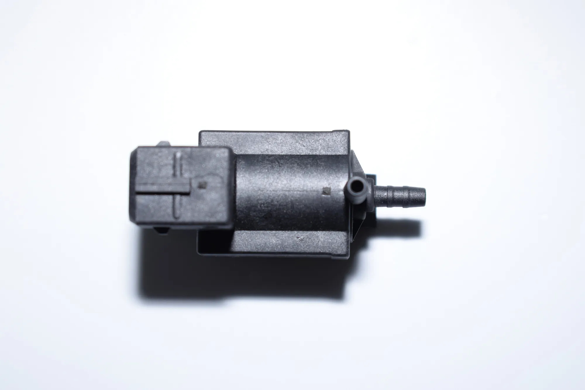 Solenoid Valve – OEM 1742712 · BMW 5 Touring (E39) 530 d 2002 – 2