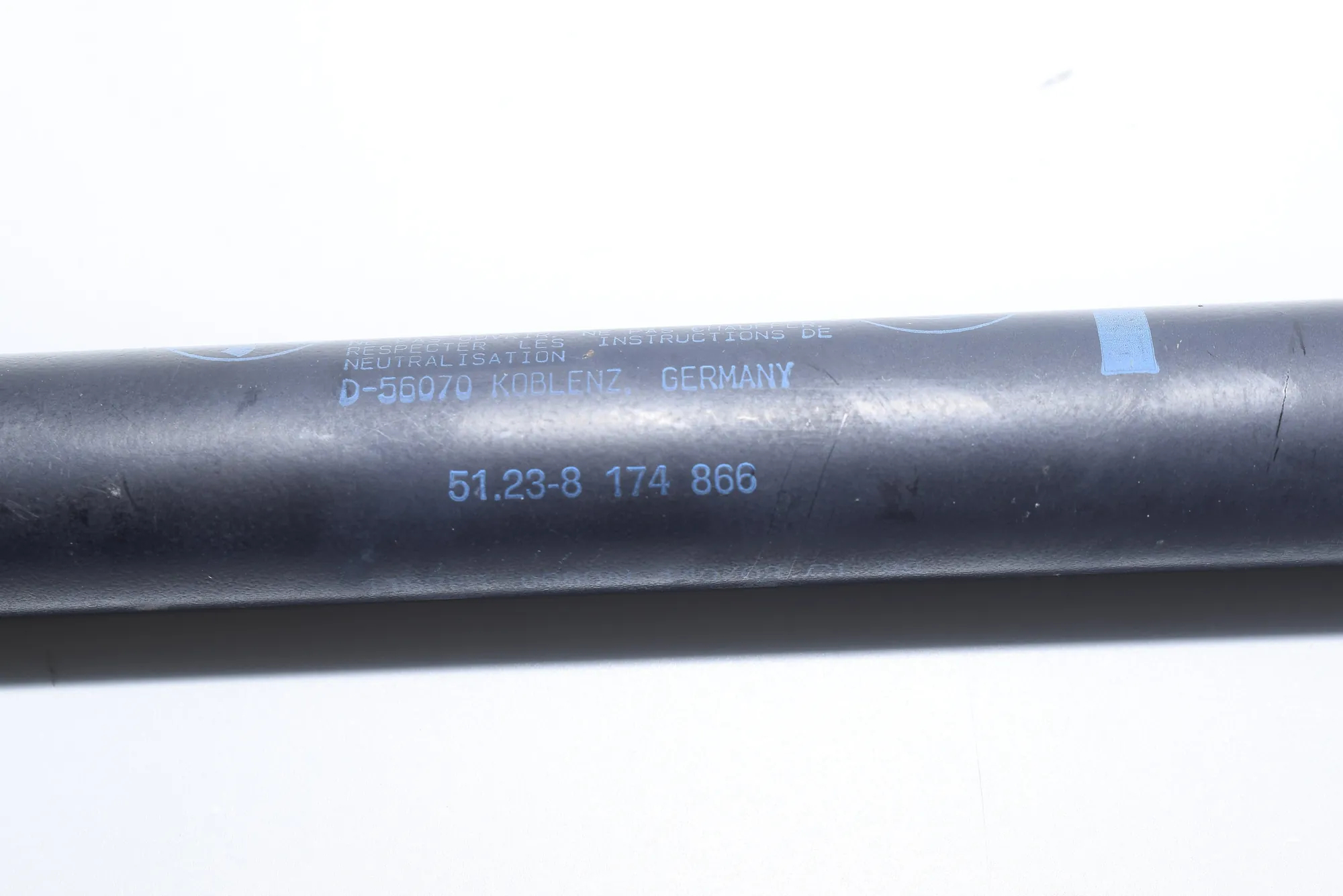 Front Right Bonnet Strut – OEM 8174866 · BMW 5 Touring (E39) 530 d 2002 – 5