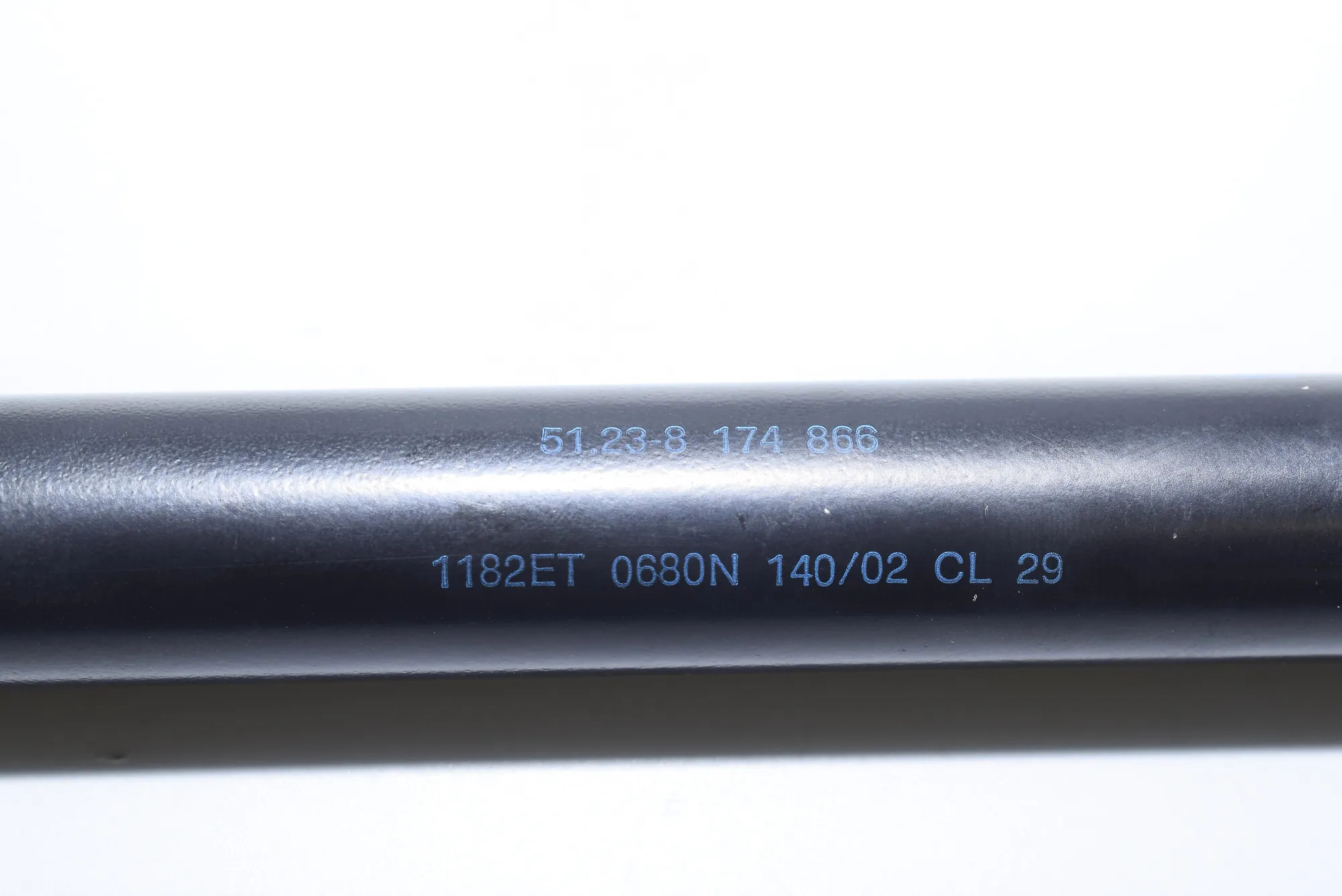 Front Left Bonnet Strut – OEM 8174866 · BMW 5 Touring (E39) 530 d 2002 – 5