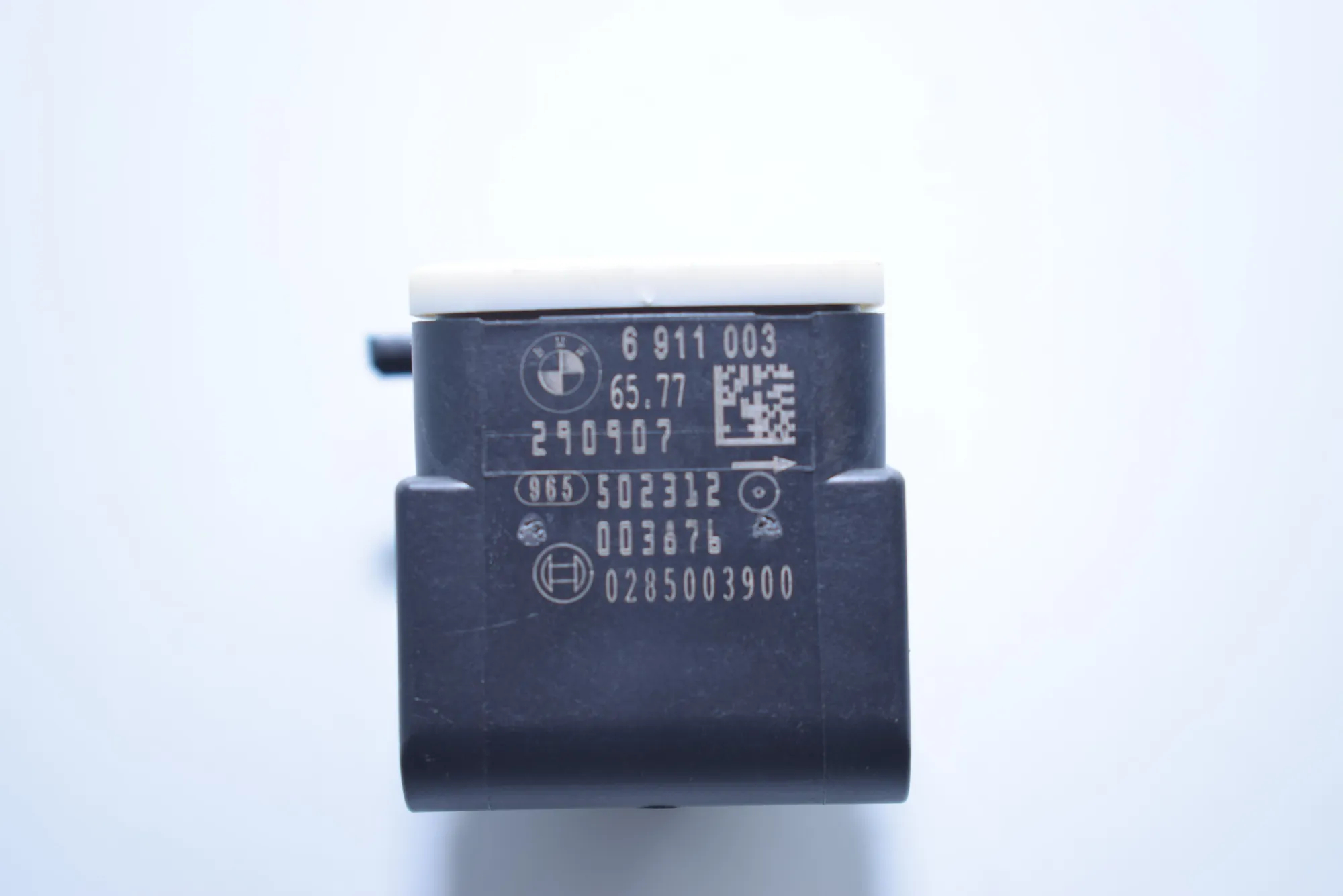 Front Right Impact Sensor – OEM 6911003 · BMW 3 (E90) BMW 3 (E90) 2009 – 5
