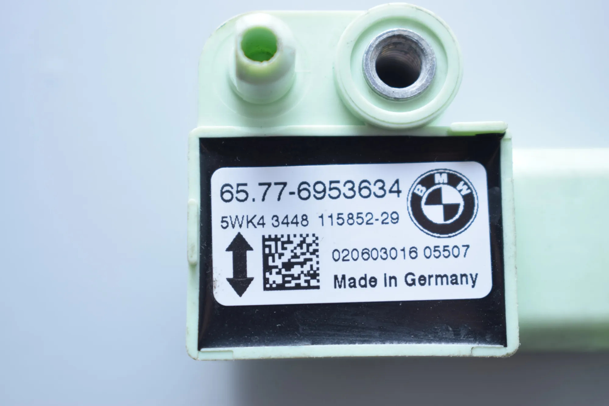 Rear Left Impact Sensor – OEM 6953634 · BMW 5 (E60) BMW 5 (E60) 2005 – 4