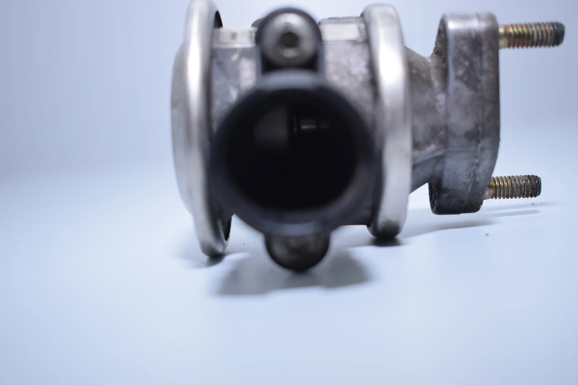 EGR Valve – OEM 1707619 · BMW 7 (E38) BMW 7 (E38) 740 i, iL 1999 – 2