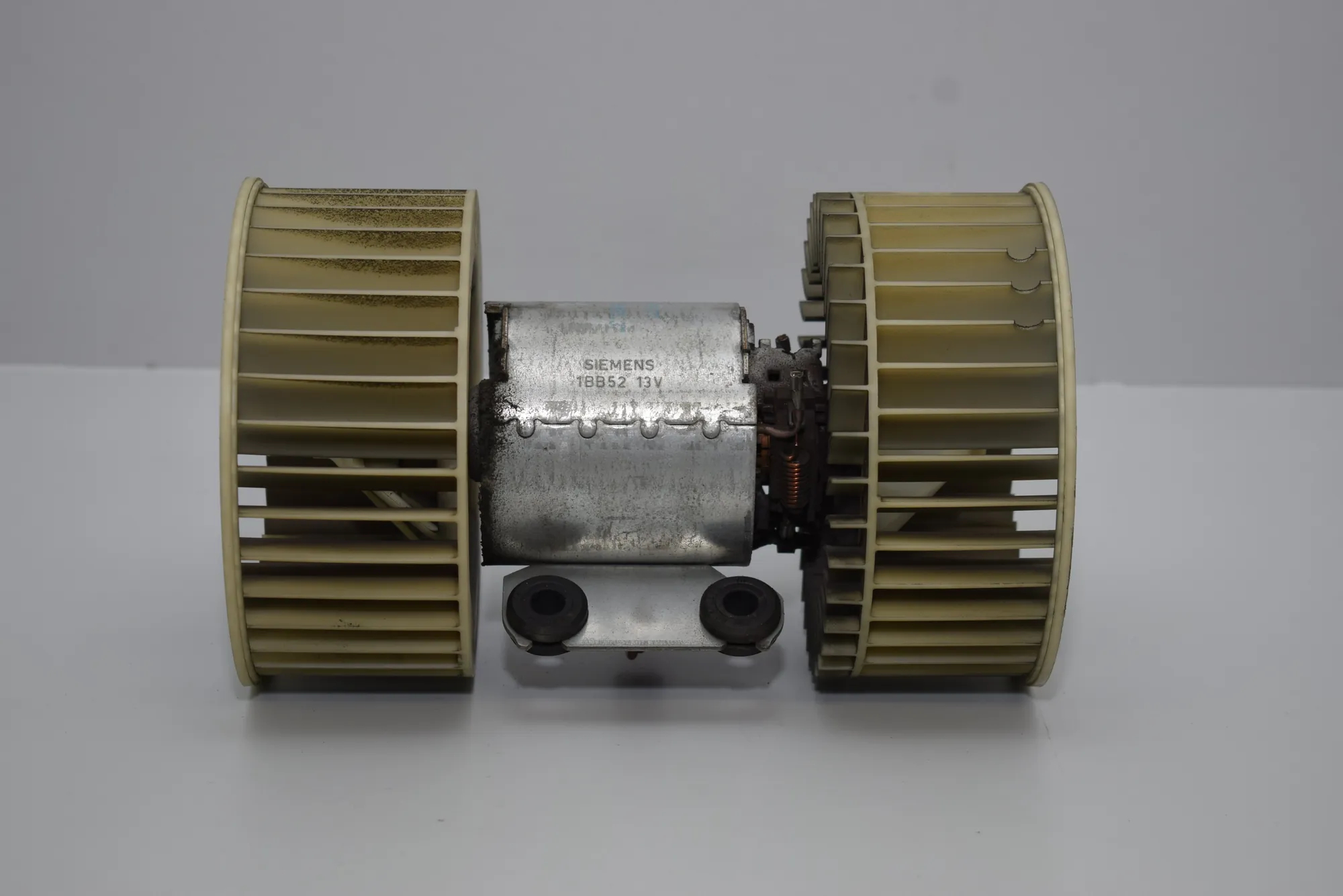 Heater Blower Fan – OEM 8372493 · BMW 5 Touring (E39) 530 d 1998