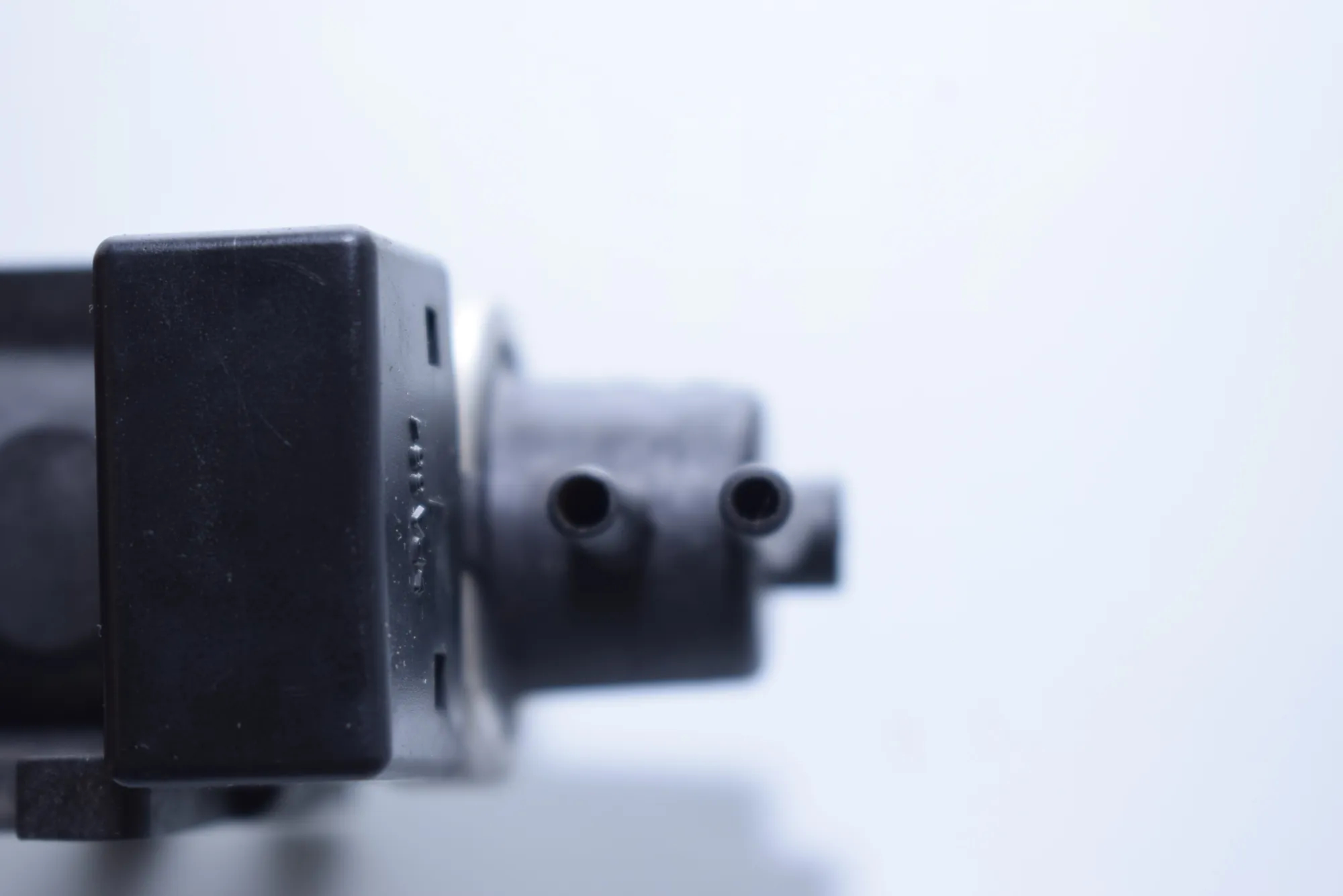 Solenoid Valve – OEM 2247906 · BMW 5 Touring (E39) 530 d 1998 – 3