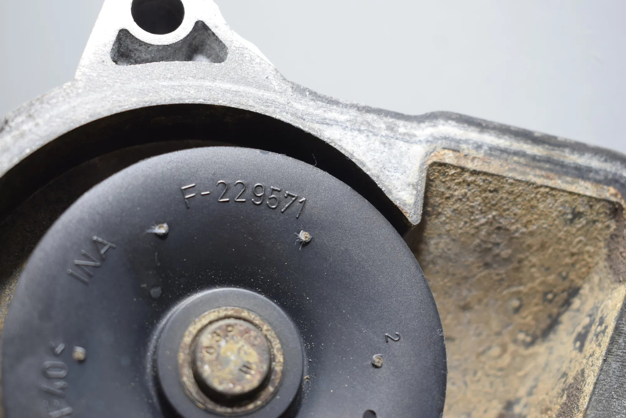 Water Pump – OEM 2247263 · BMW 5 Touring (E39) 530 d 1998 – 3