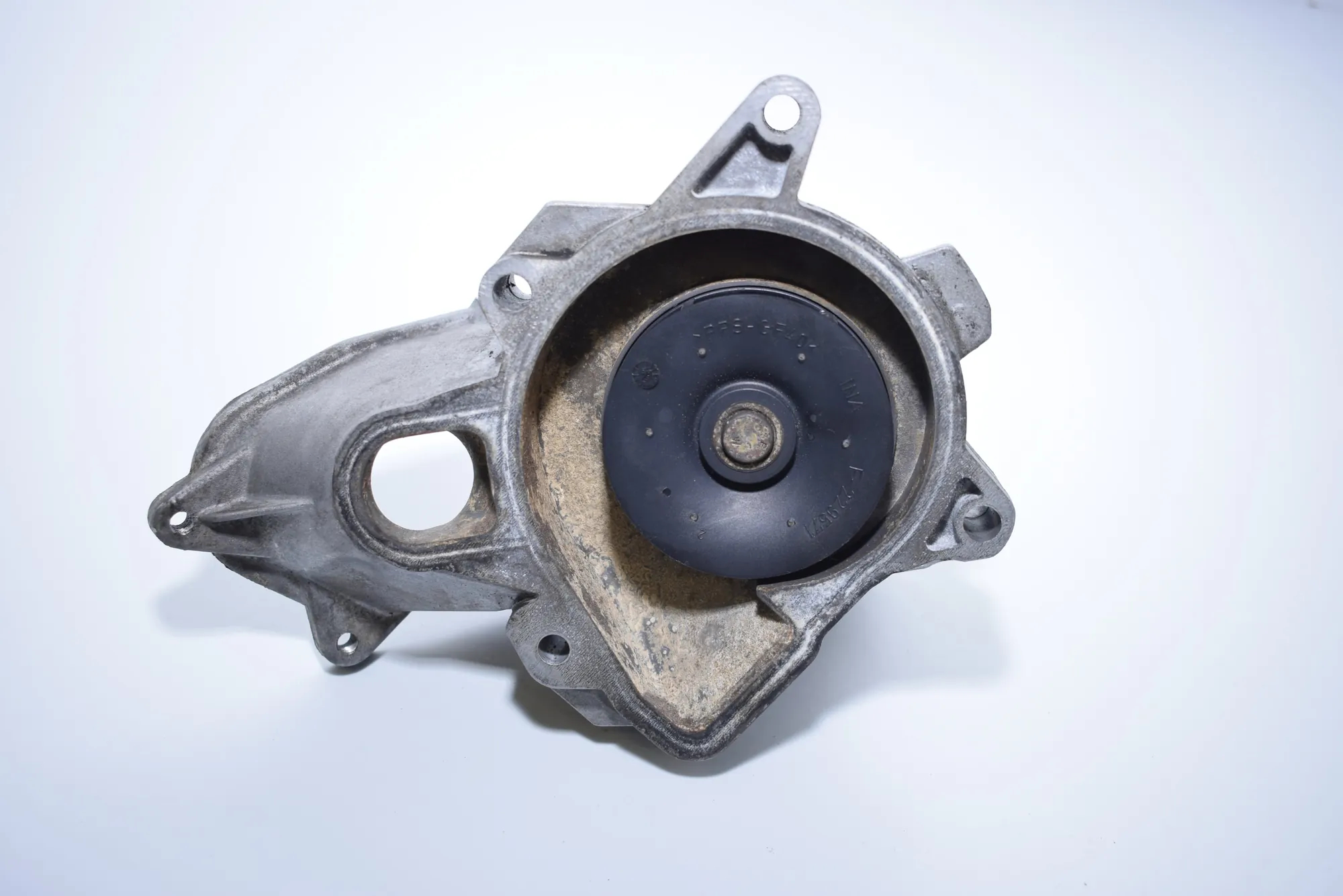 Water Pump – OEM 2247263 · BMW 5 Touring (E39) 530 d 1998 – 2