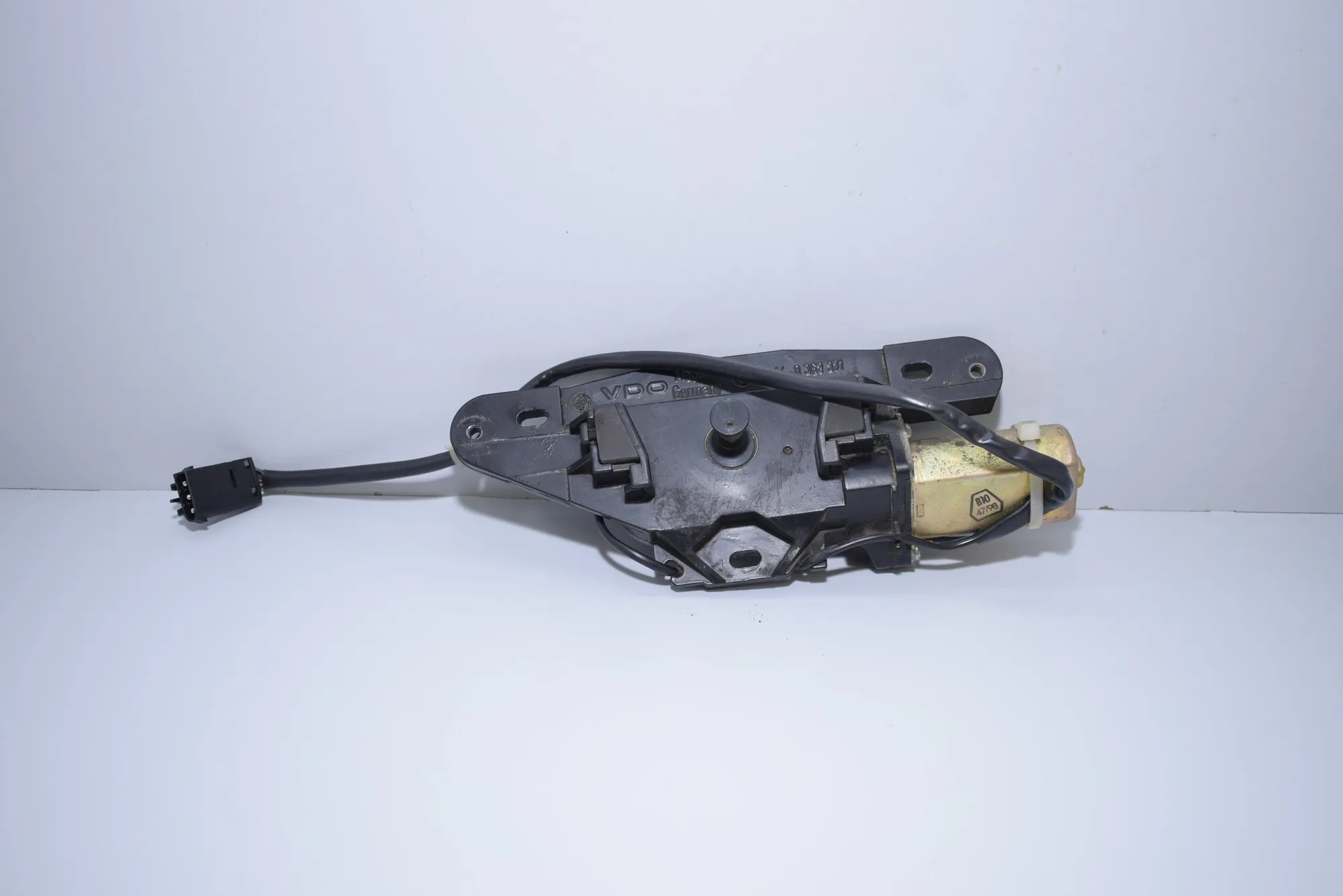 Tailgate Boot Lock – OEM 8362371 · BMW 5 Touring (E39) 530 d 1998