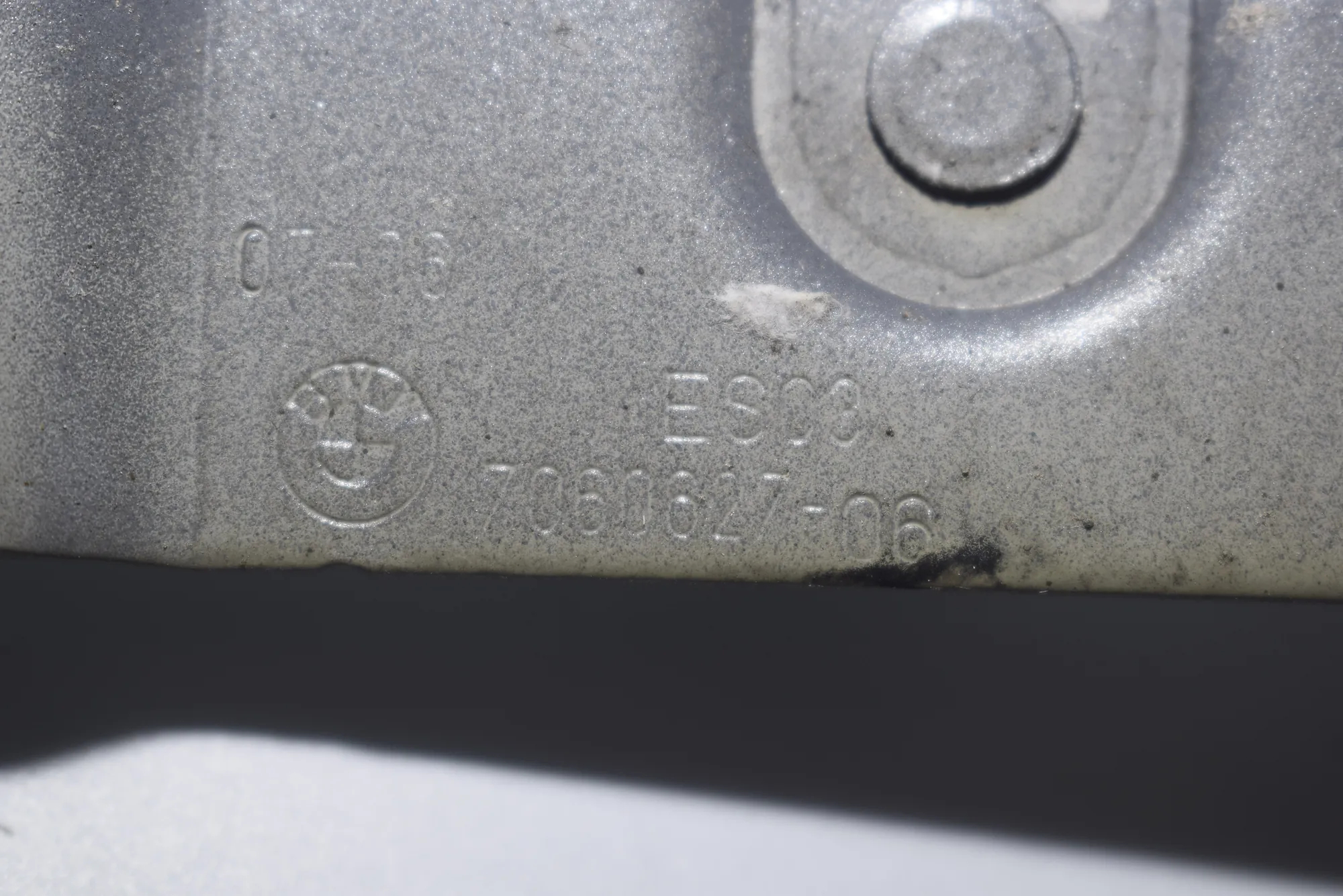Left Side Bootlid Hinge – OEM 7060627 · BMW 3 Coupe (E92) 325 i 2006 – 5