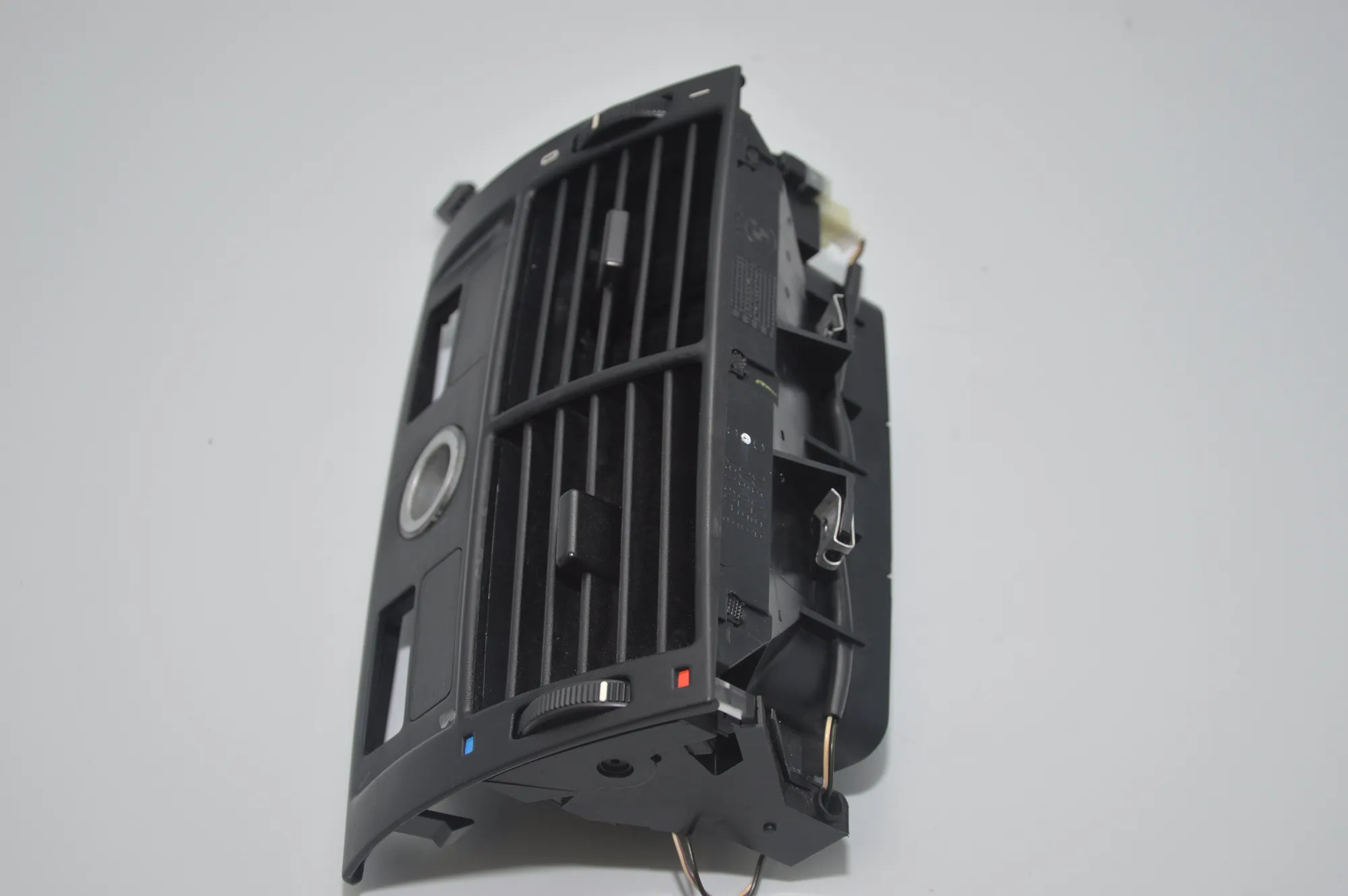 Dashboard Air Vents – OEM 8370910 · BMW X5 (E53) 4.8 is 2005