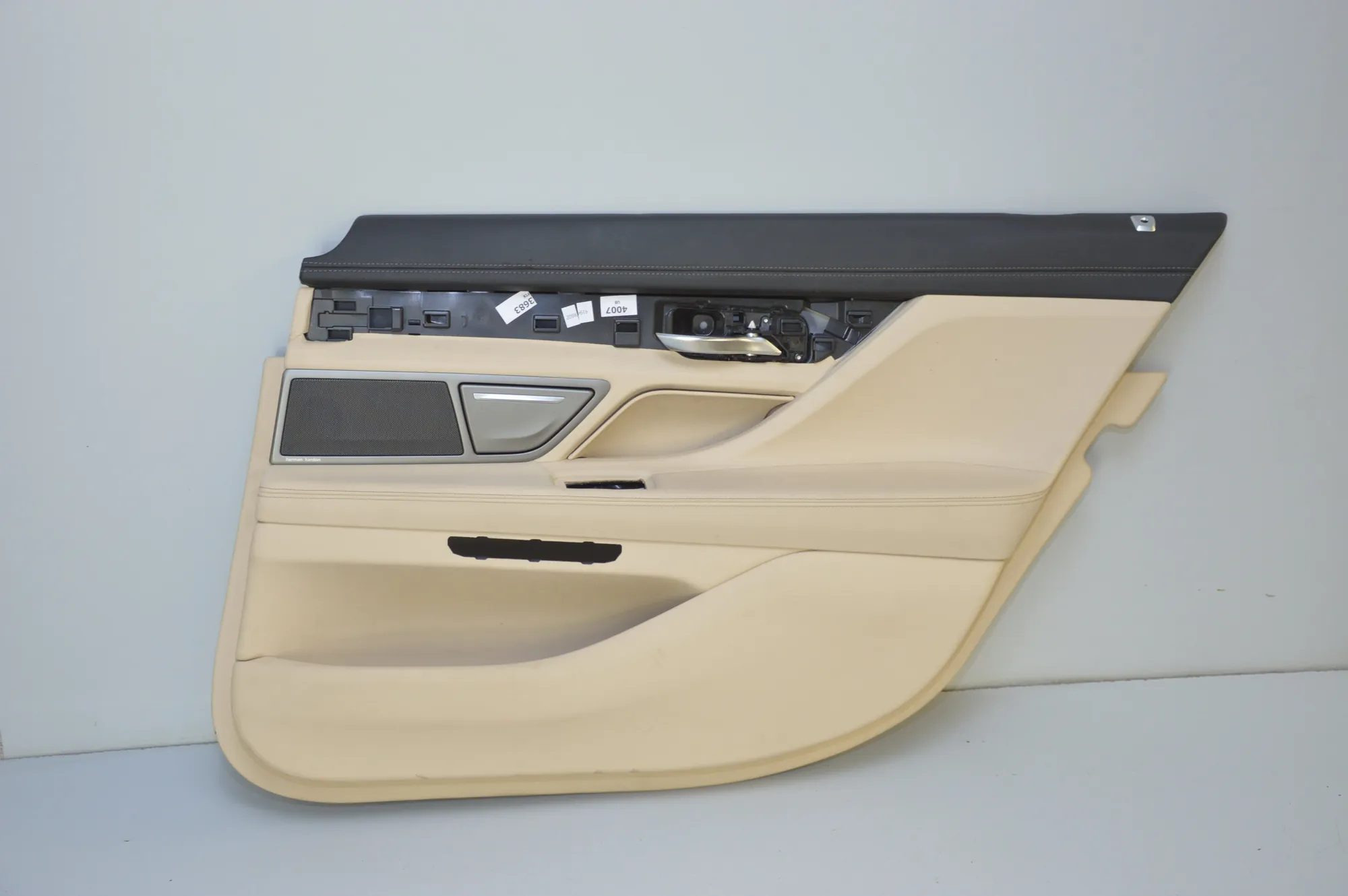Rear Right Door Panel – OEM NA · BMW 7 (G11, G12) BMW 7 (G11, G12) 2015
