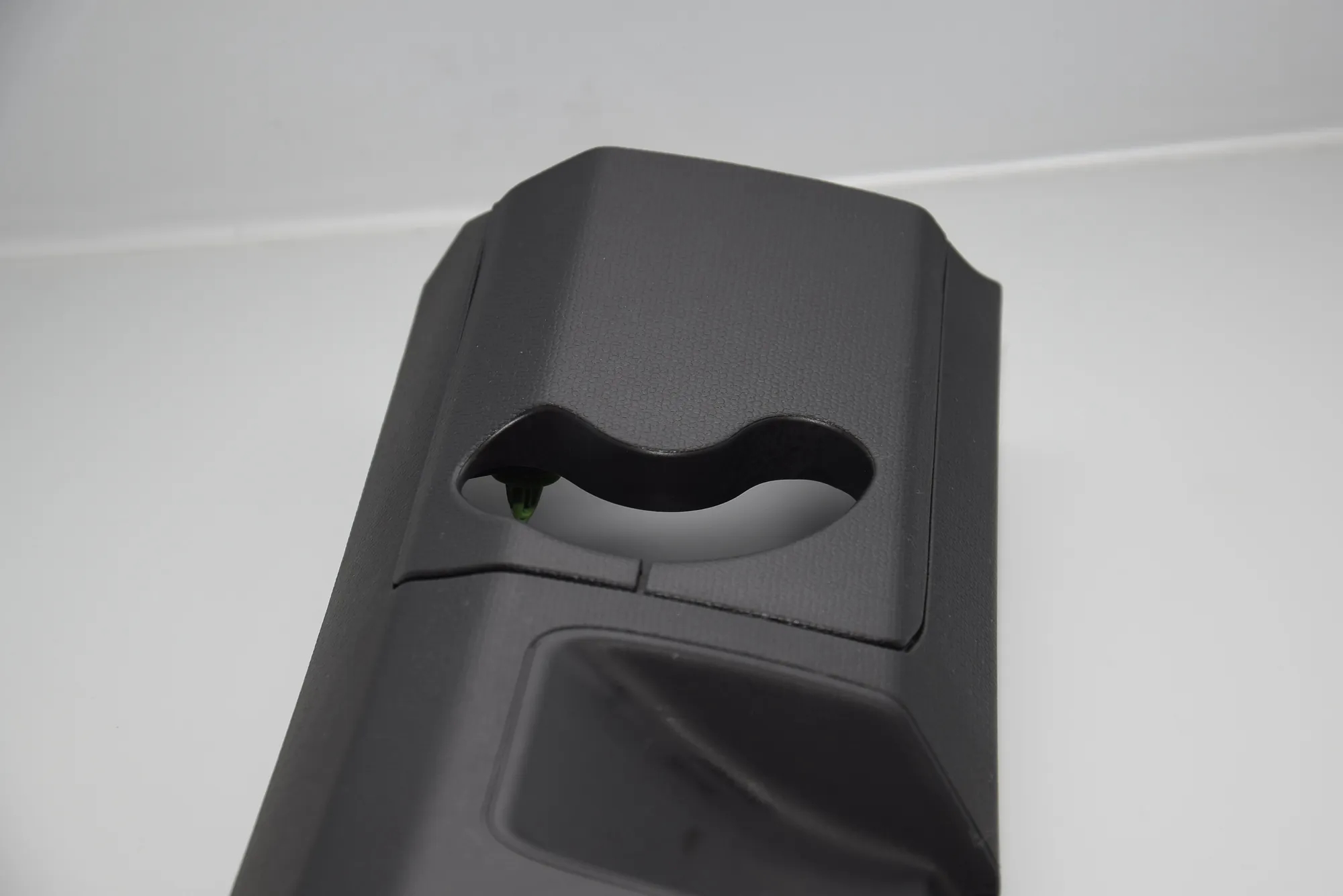 Rear Left Pillar Trim – OEM 7267935 · BMW i3 (I01) Hybrid 2017 – 2