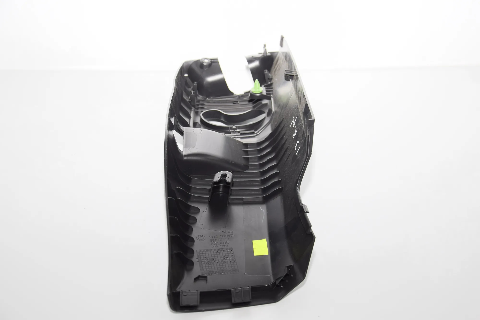 Rear Left Pillar Trim – OEM 7267935 · BMW i3 (I01) Hybrid 2017 – 4