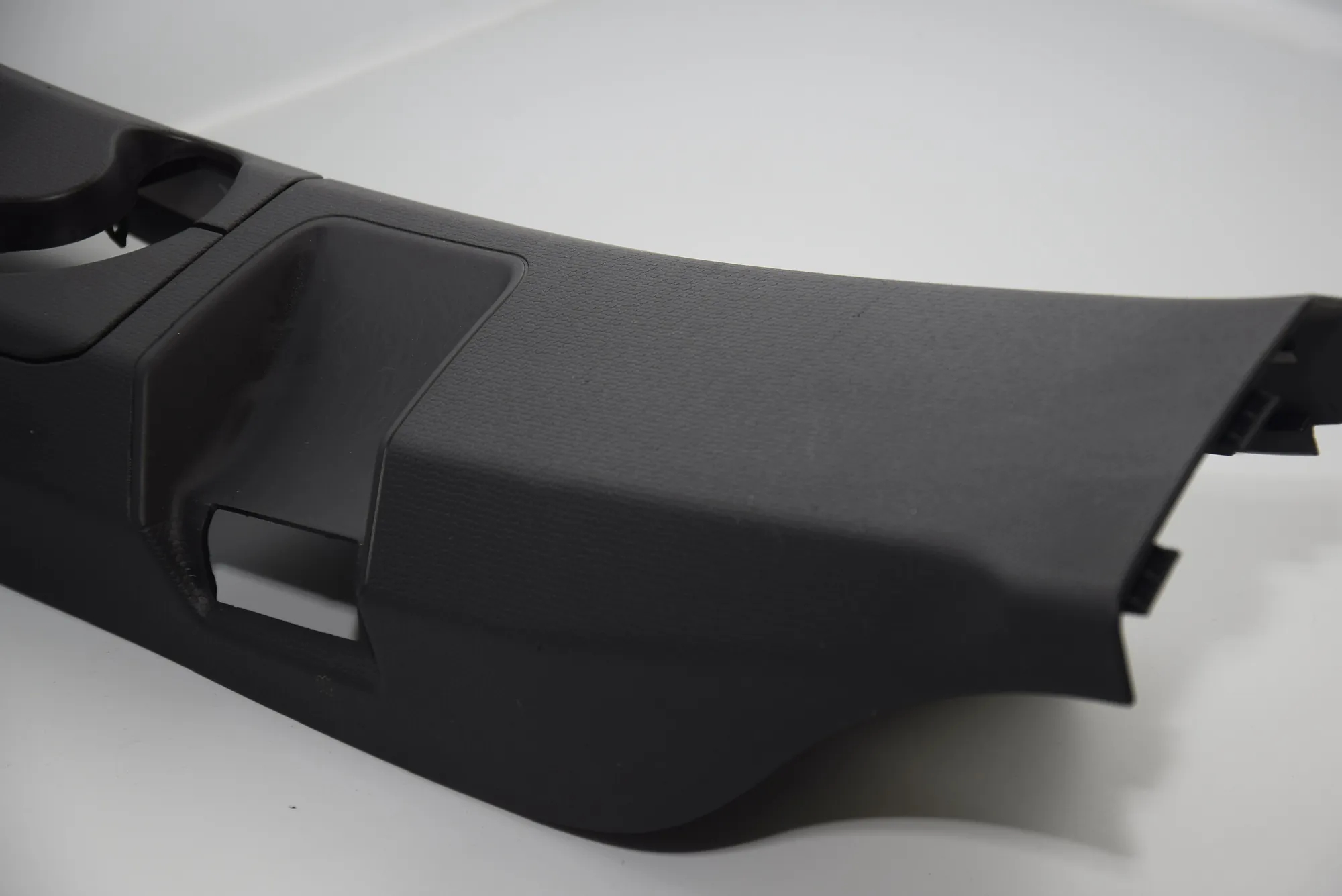 Right Side Pillar Trim – OEM 7287936 · BMW i3 (I01) Hybrid 2017 – 2