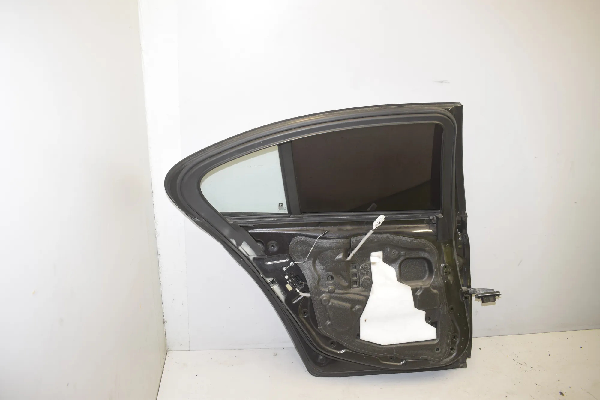 Rear Left Door · BMW 5 (F10) 525 d 2010 – 3