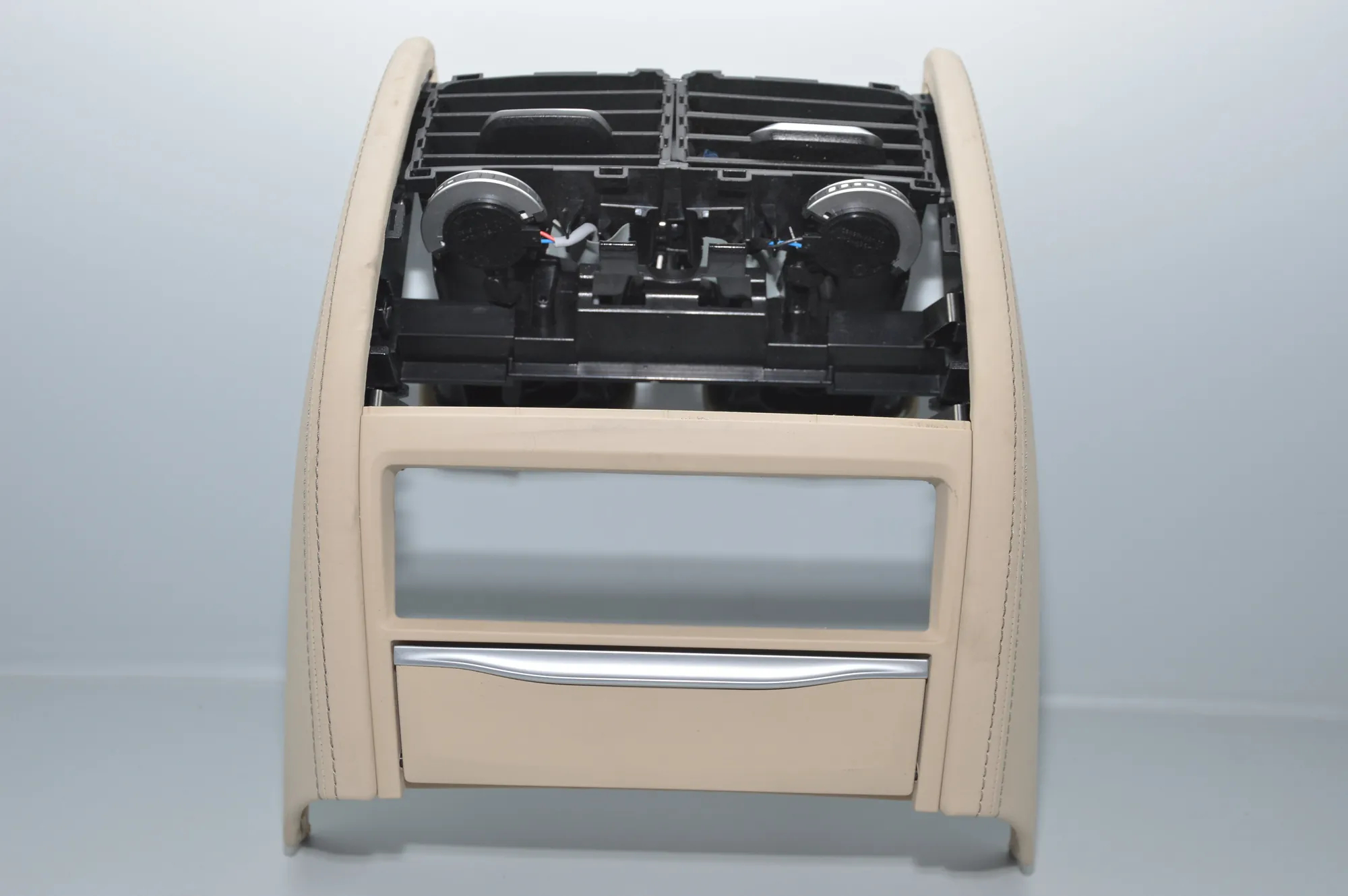 Other Interior Parts – OEM 9302186 · BMW 7 (G11, G12) BMW 7 (G11, G12) 2015