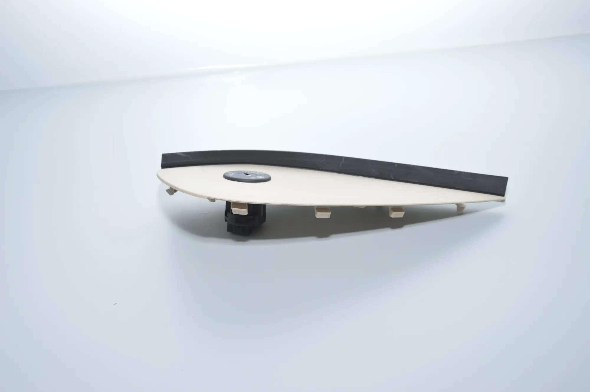 Other Interior Parts – OEM 9381390 · BMW 7 (G11, G12) BMW 7 (G11, G12) 2015 – 4