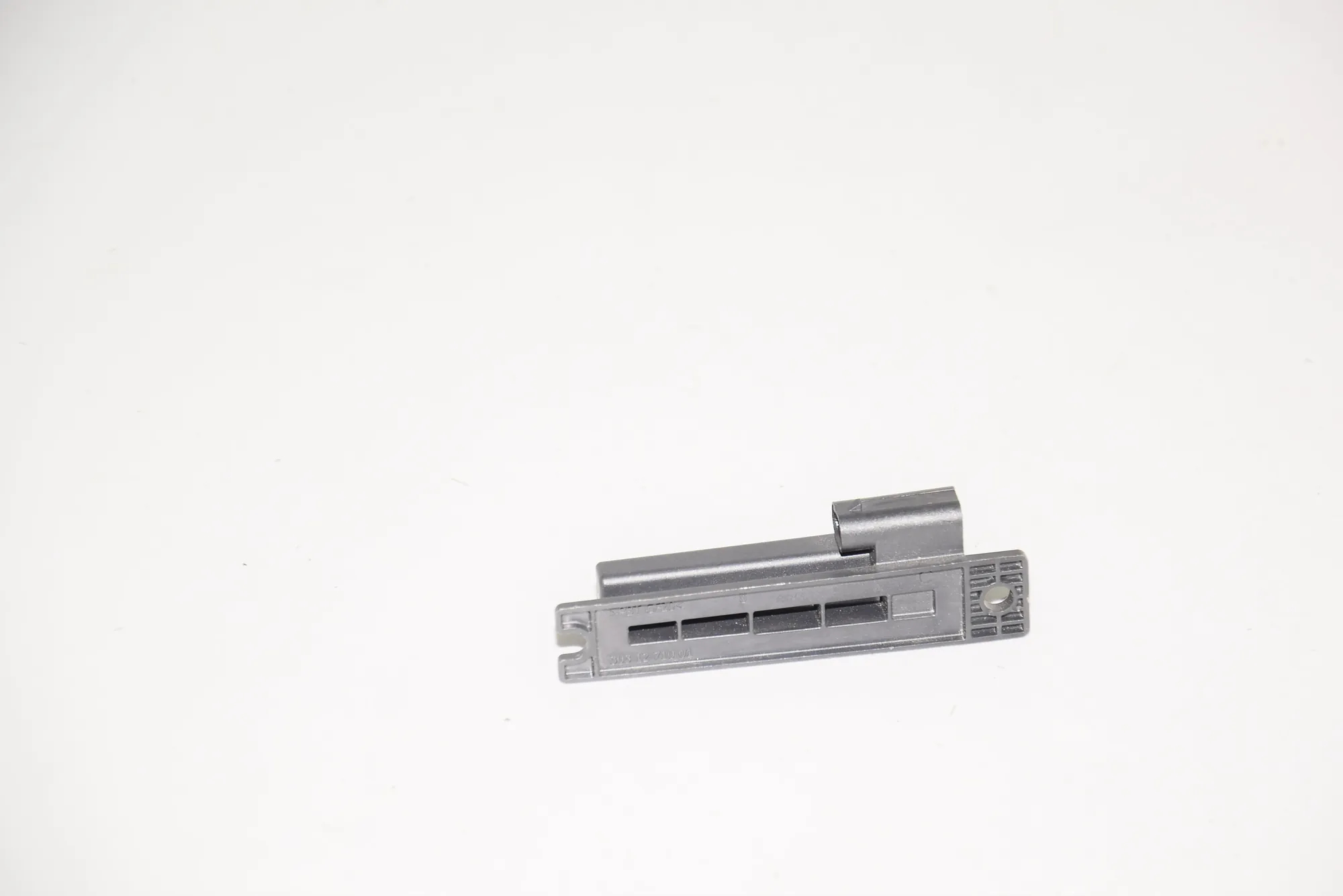 Antenna – OEM AH42-15K603-AA · LAND ROVER DISCOVERY IV (L319) 3.0 TD 4x4 2016 – 3