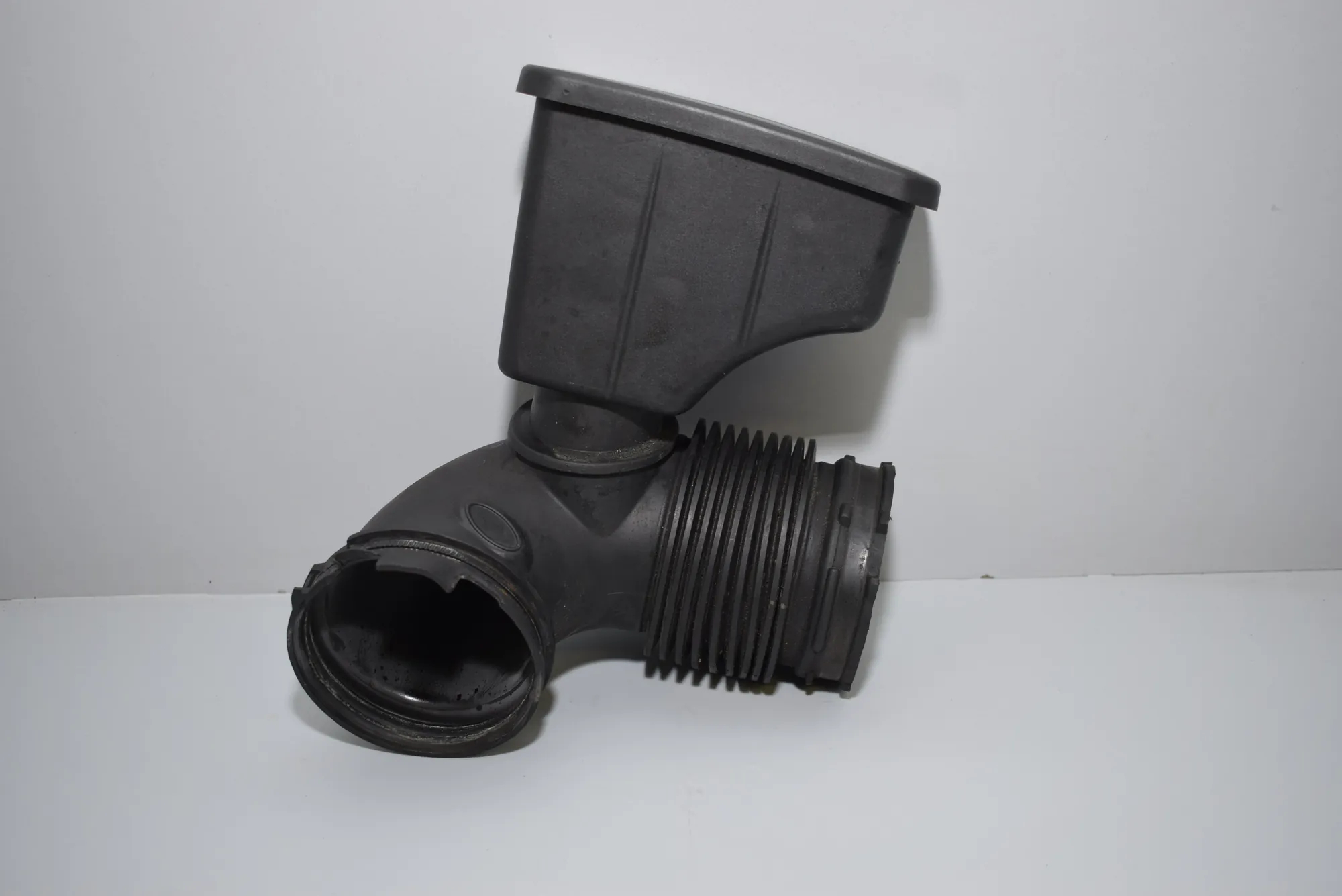 Pipe Hose – OEM 7521029 · BMW 5 (E60) 523 i 2005 – 2