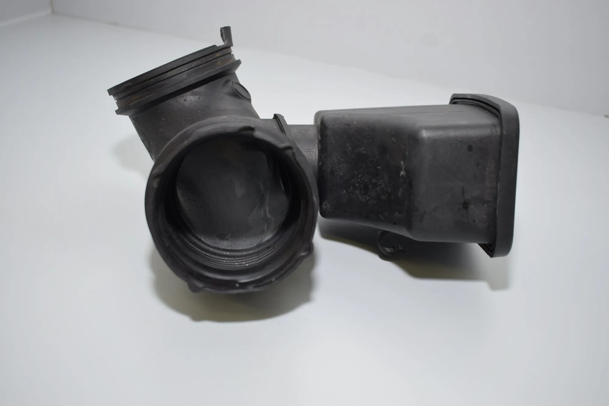 Pipe Hose – OEM 7521029 · BMW 5 (E60) 523 i 2005 – 3