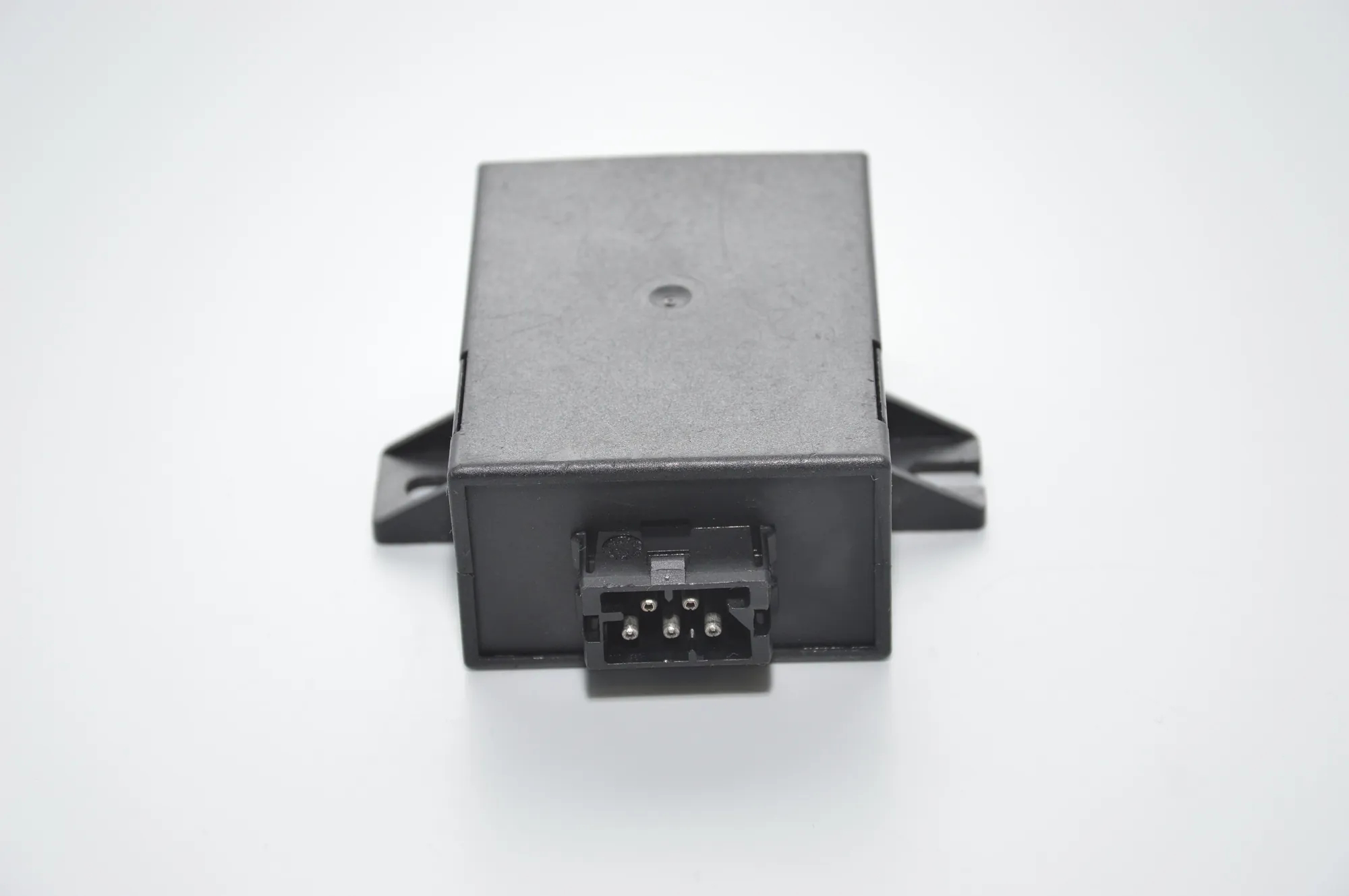 Antenna Amplifier – OEM 6938868 · BMW 3 (E90) BMW 3 (E90) 2005
