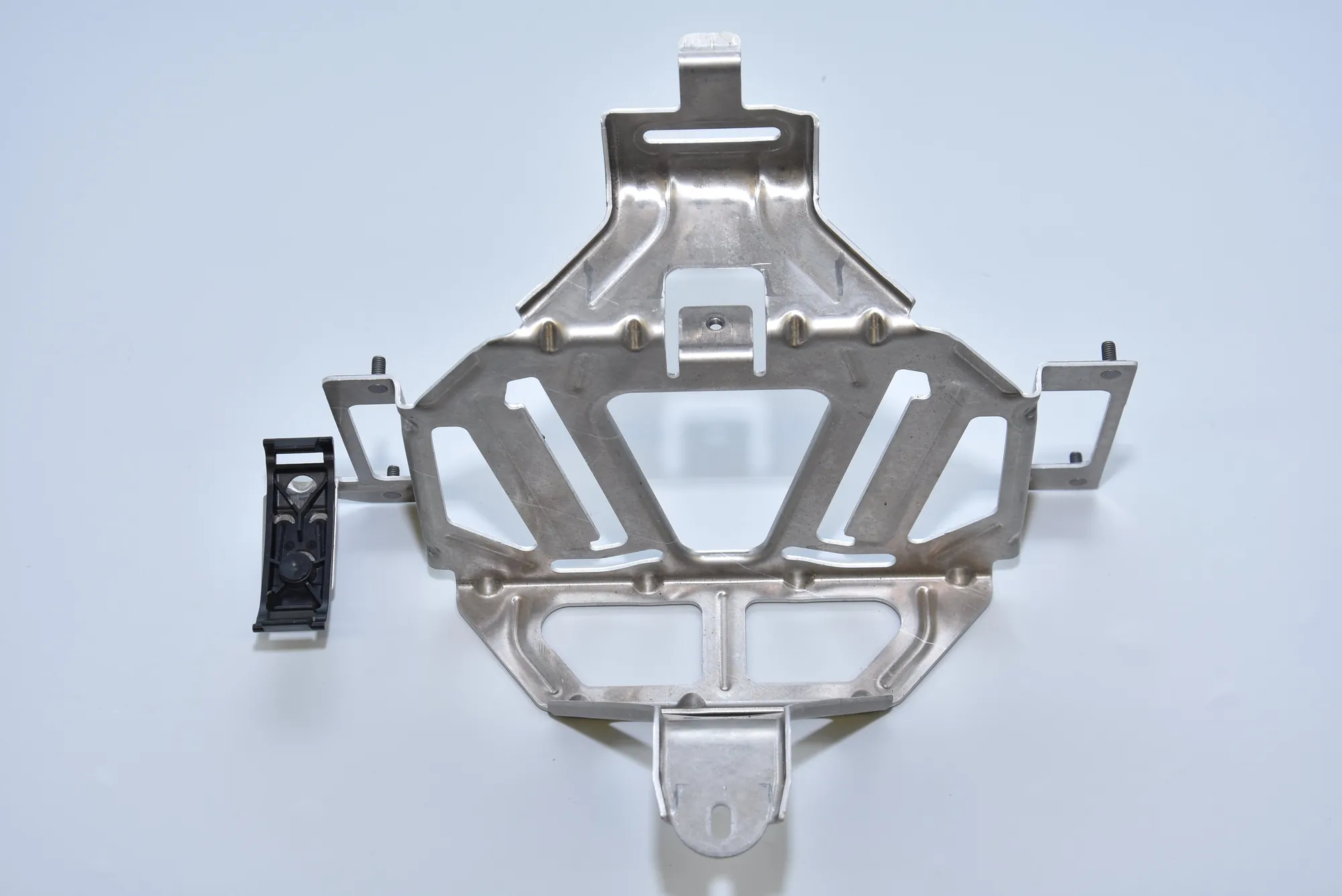 Other Body Parts – OEM 9251524 · BMW i3 (I01) Hybrid 2017